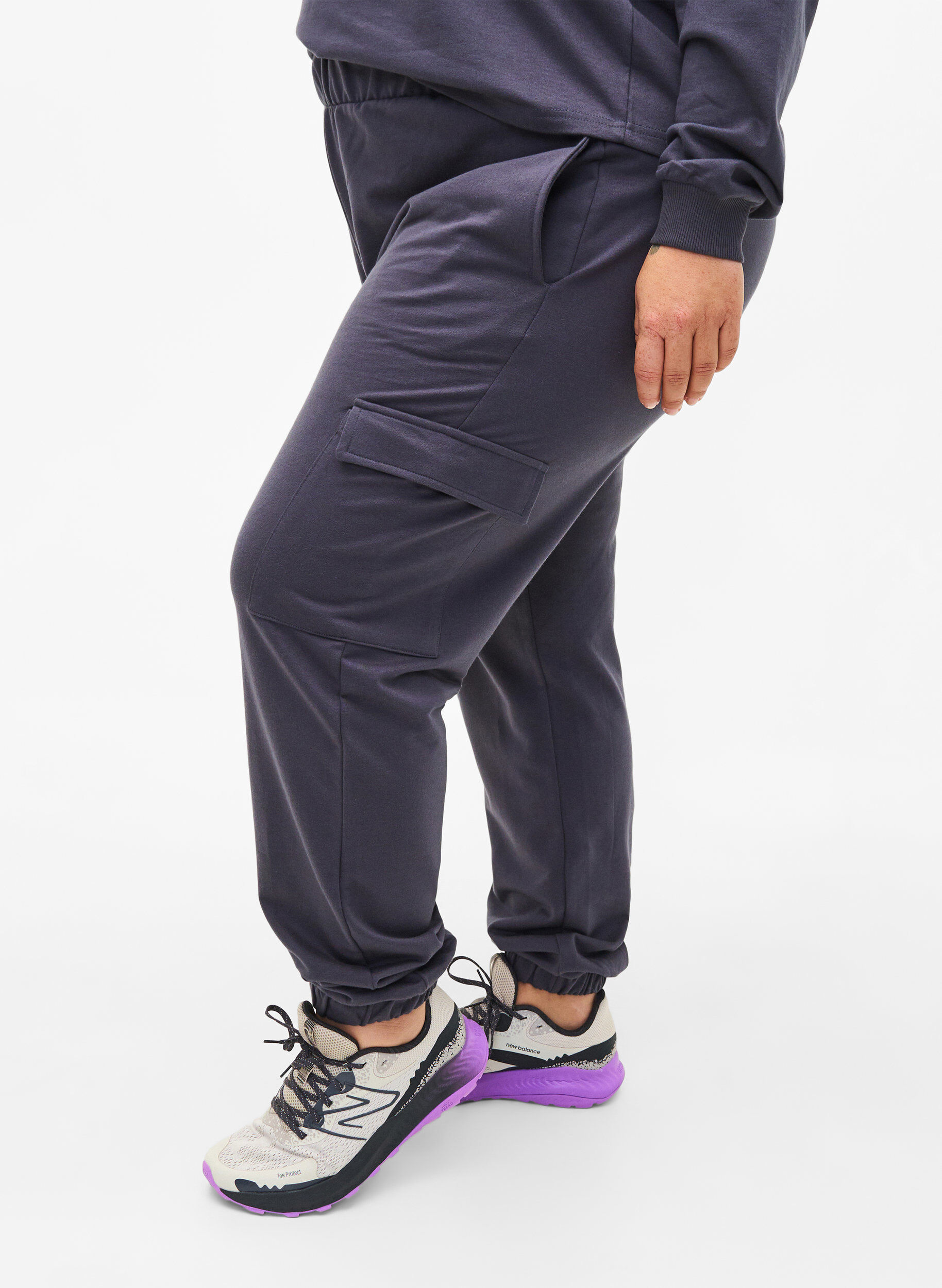 Zizzi Pantalon de surv&ecirc;tement avec poches cargo, Ombre Blue, Model image number 0