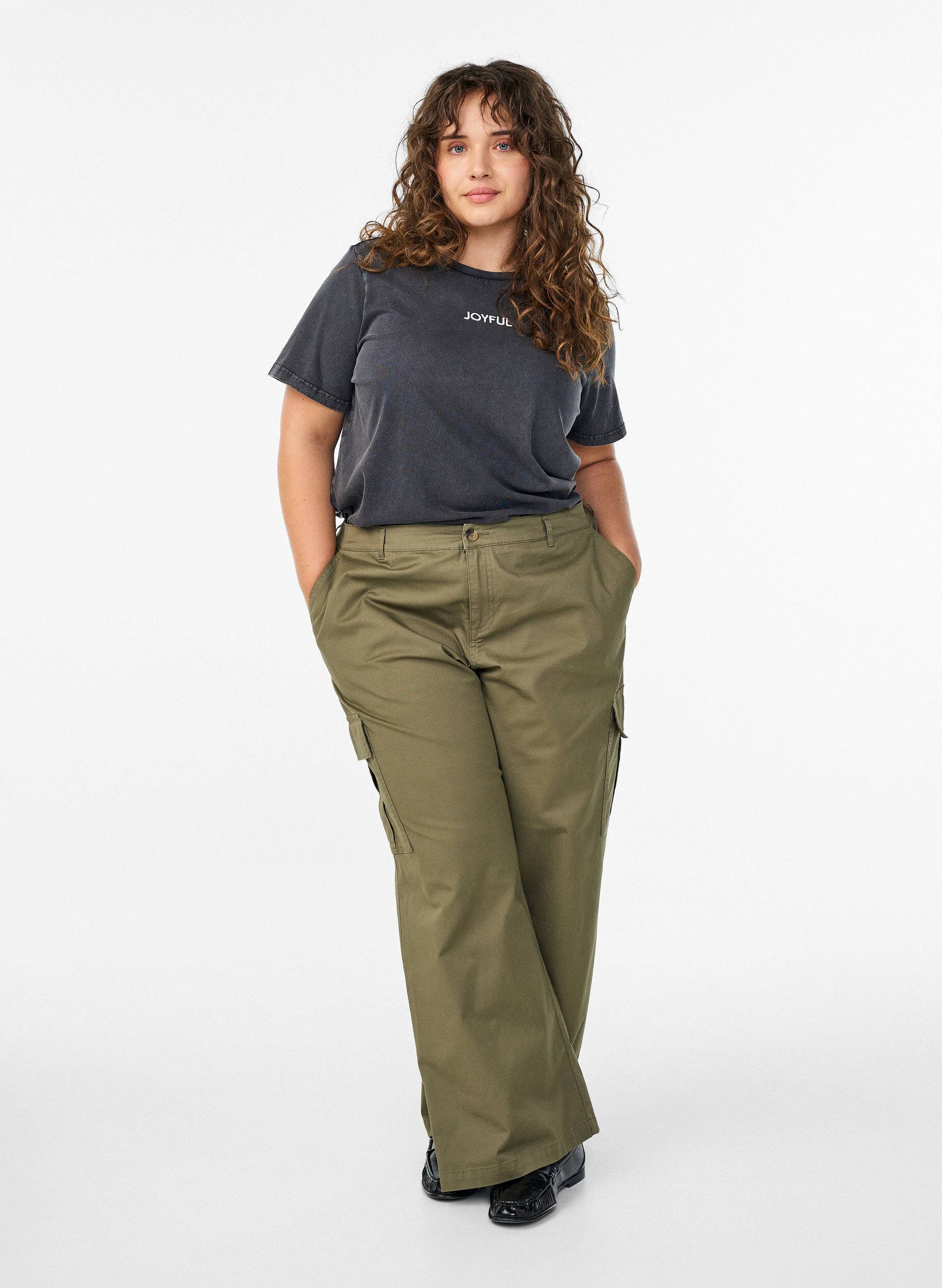 Zizzi T-Shirt aus Bio-Baumwolle mit R&uuml;ckenprint, Grau, Model image number 1