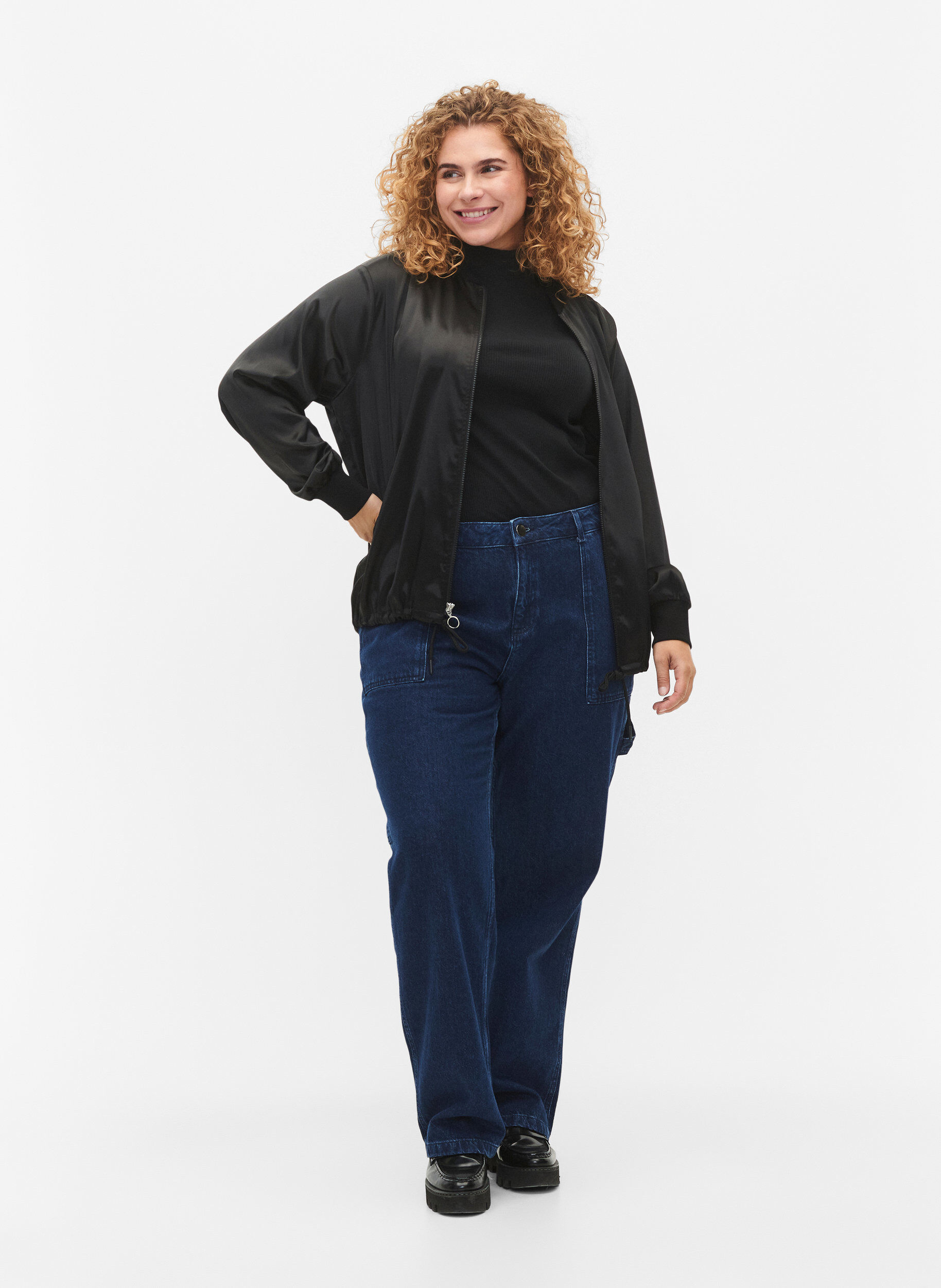 Zizzi Bomberjacke mit Rei&szlig;verschluss und Kordeln, Black, Model image number 2