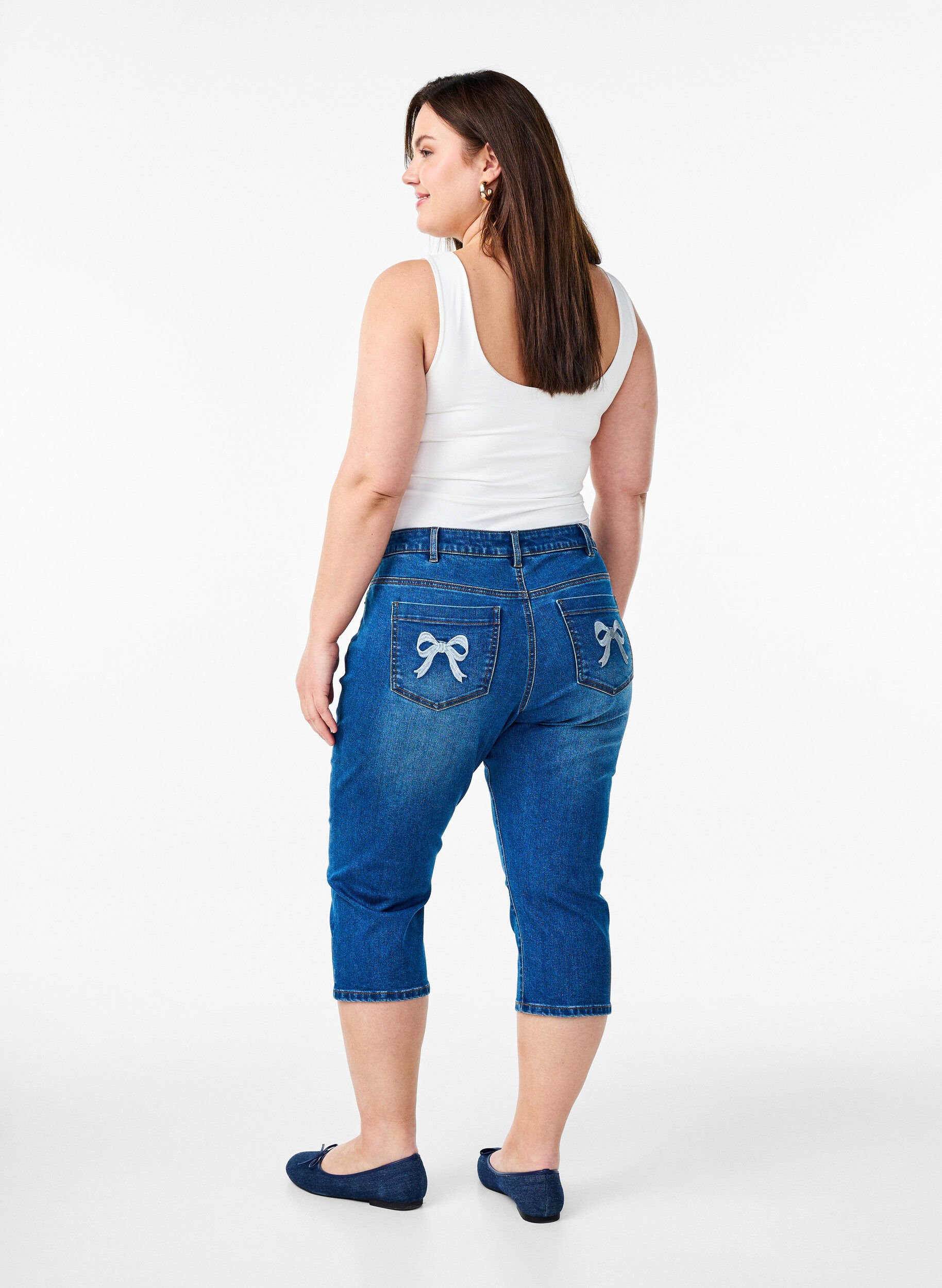 Emily slim fit Denim-Caprihose, Blau, Model