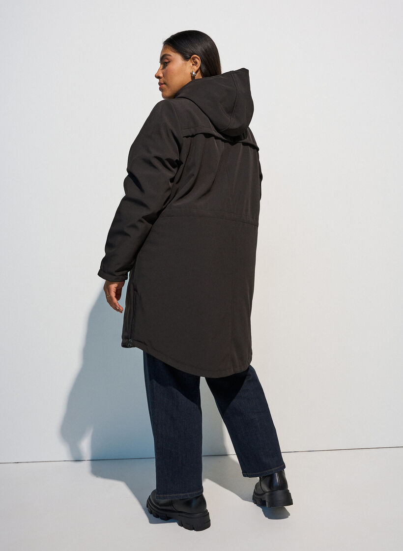 Veste softshell r&eacute;sistante &agrave; l'eau avec doublure matelass&eacute;e, Noir, Model image number 2