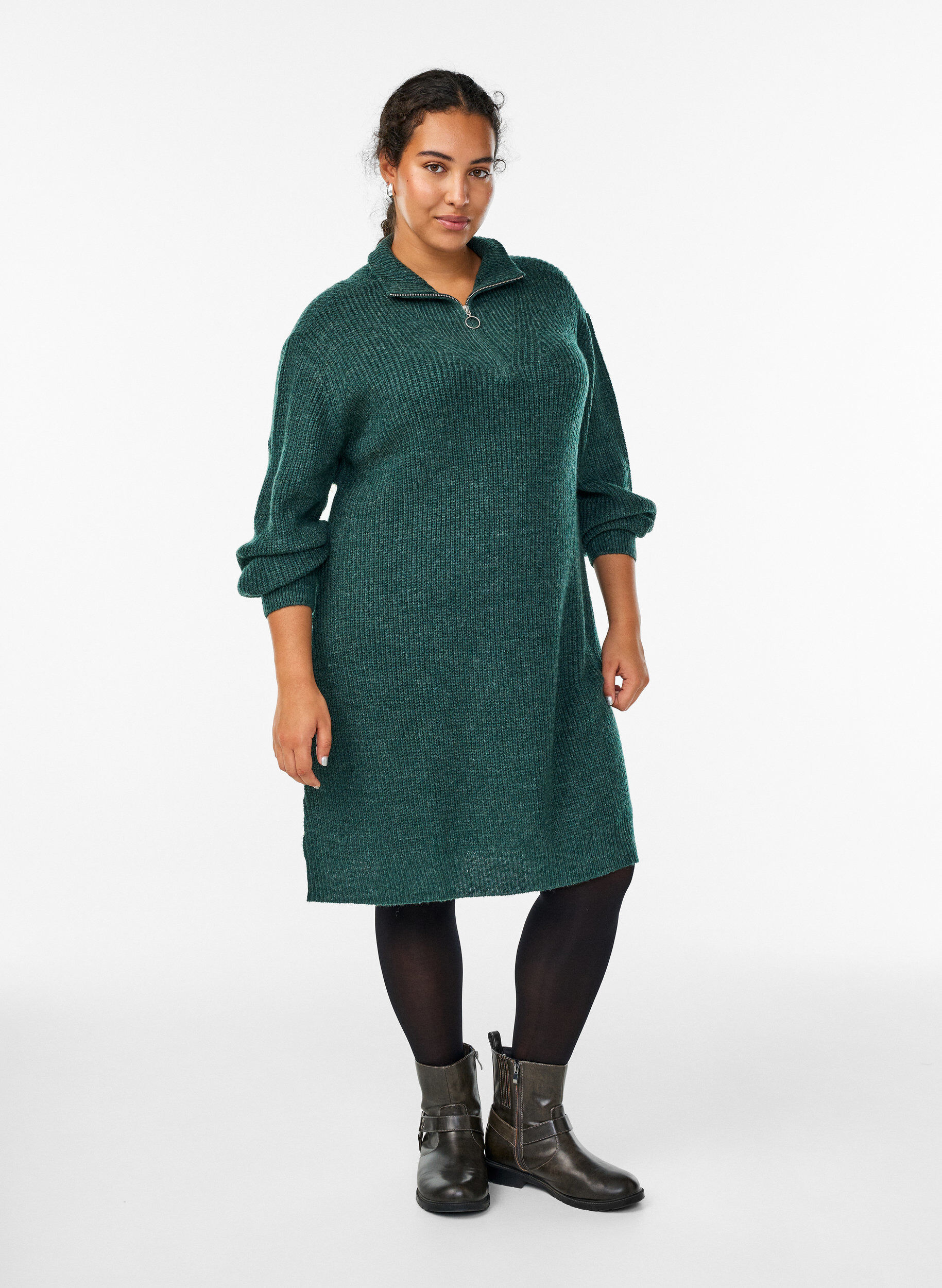 Zizzi FLASH - Kurzes Strickkleid mit hohem Kragen, Gr&uuml;n, Model image number 1