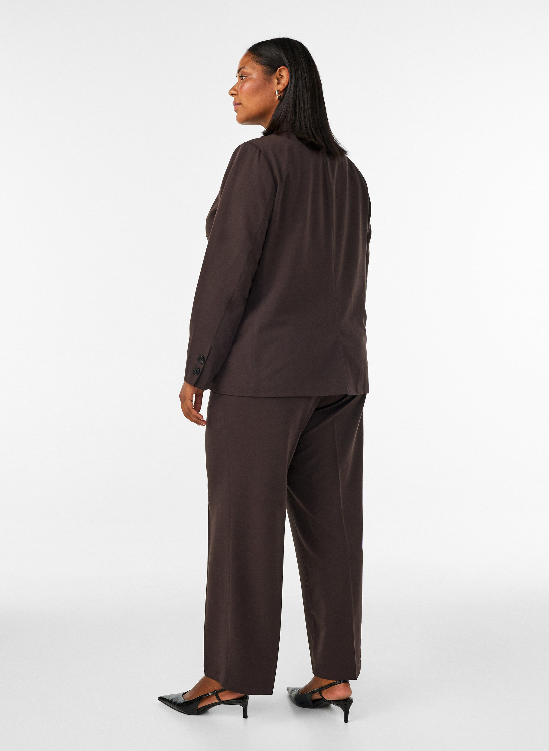 ZizziHoch taillierte Hose mit B&uuml;gelfalten, Braun, Model image number 1