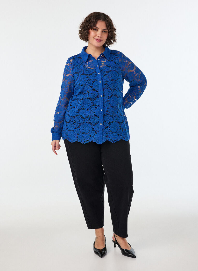 Chemise en dentelle avec boutons nacr&eacute;s, Bleu, Model image number 1