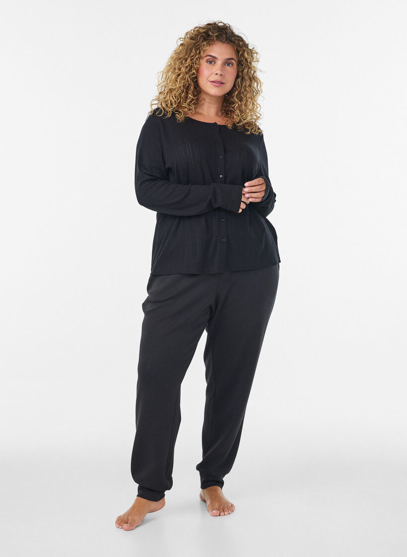 Strickjacke aus Bio-Baumwolle mit Lochstickerei, Schwarz, Model image number 1