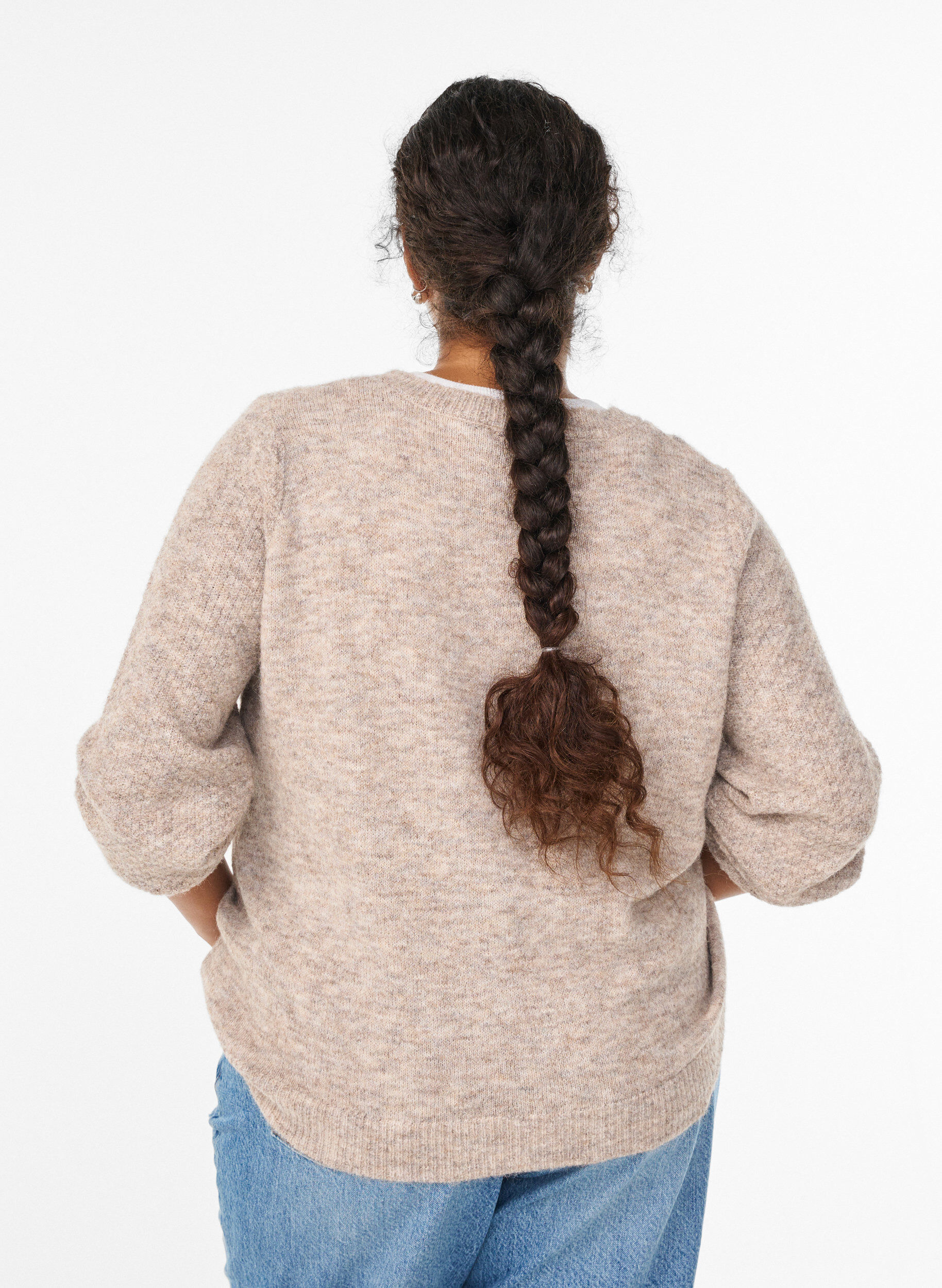 Zizzi Cardigan mit Schleifenkn&ouml;pfen und Ajourmuster, Beige, Model image number 2