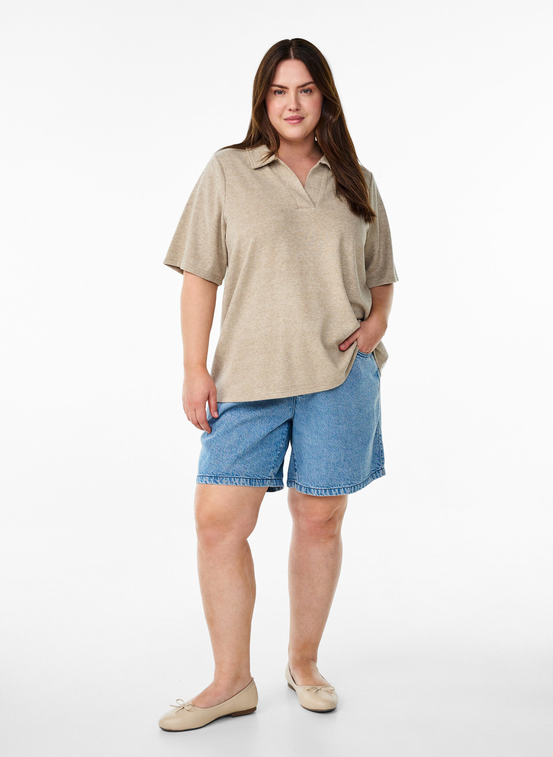 Zizzi Jersey Bluse mit Kragen und kurzen &Auml;rmeln, Braun, Model image number 1