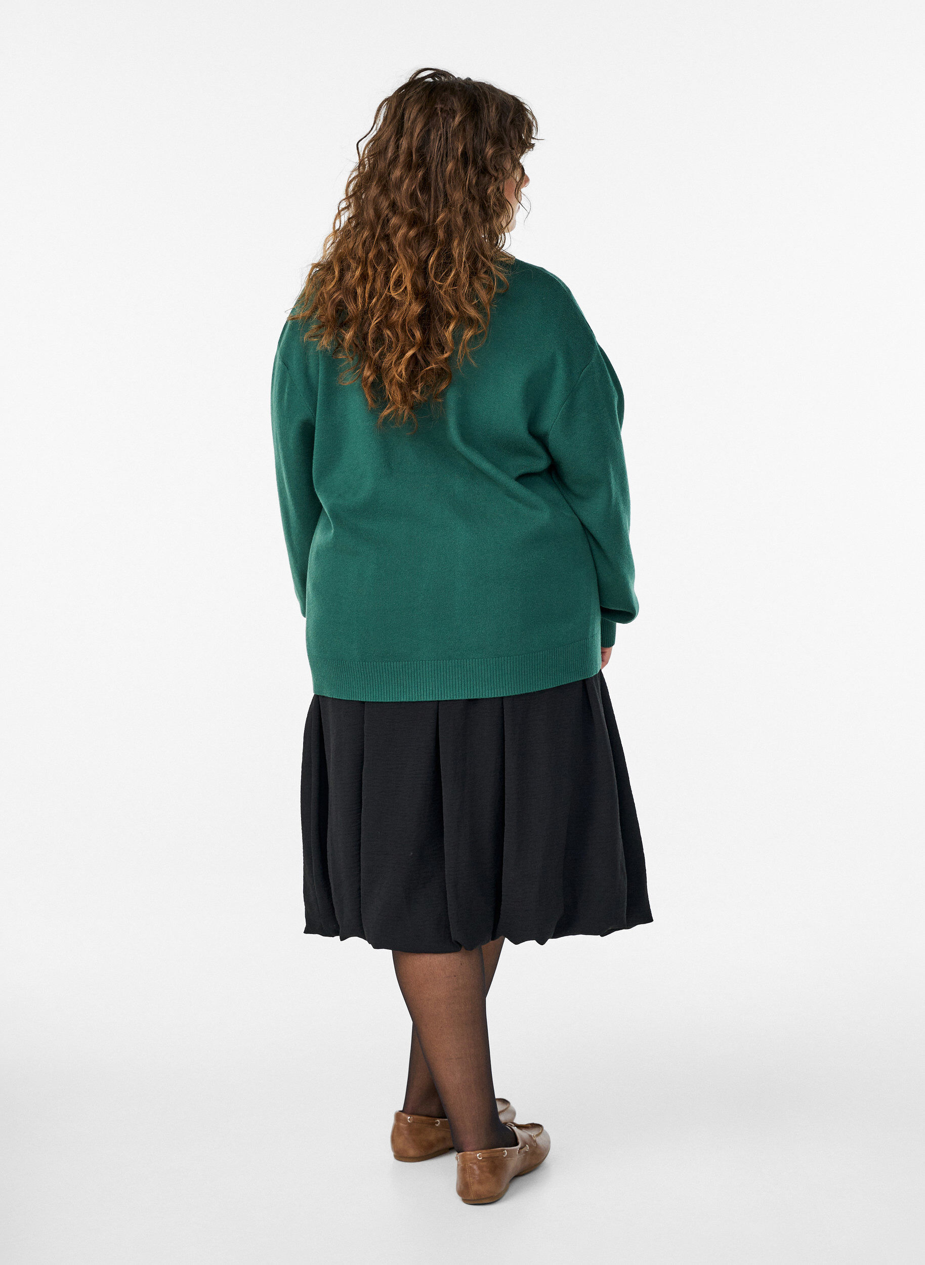 Zizzi Jupe ballon mi-longue avec une ceinture &eacute;lastique, Noir, Model image number 1