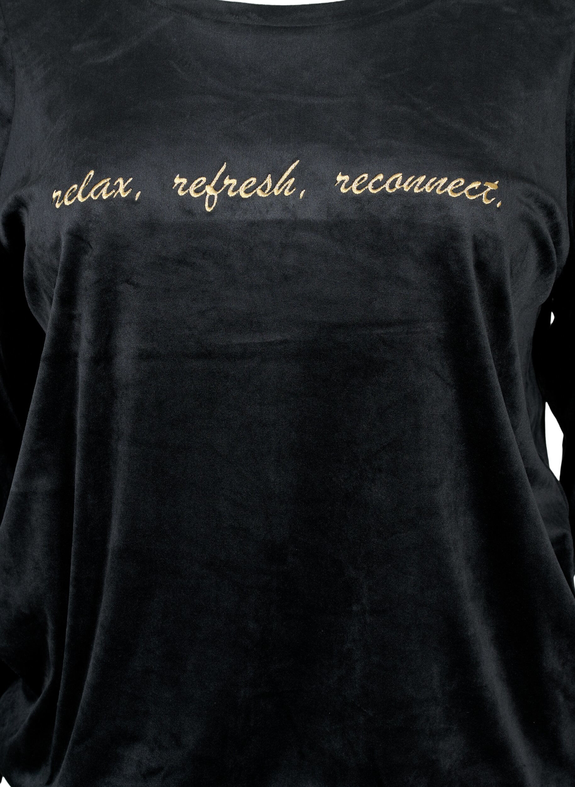 Zizzi Veloursbluse mit aufgesticktem Text, Black, Packshot image number 2