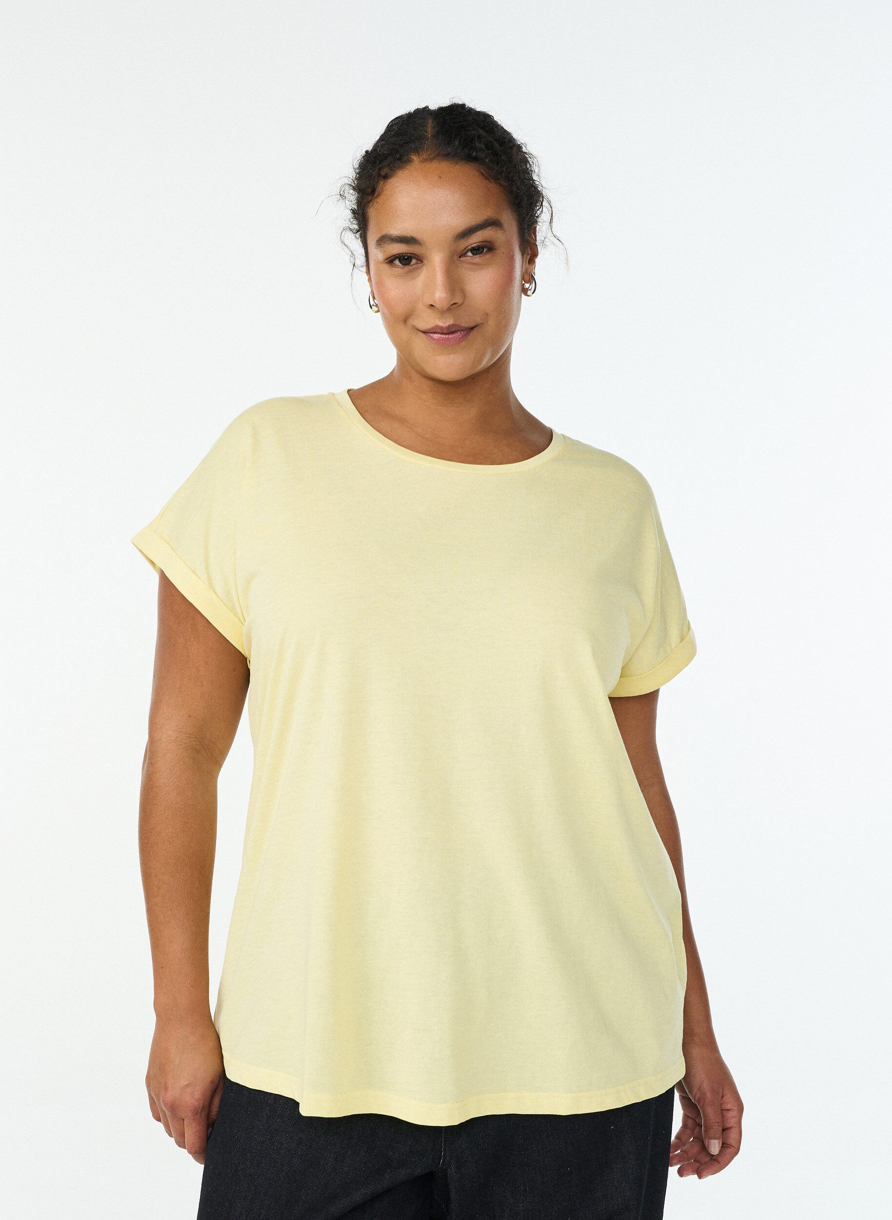 Kurz&auml;rmeliges T-Shirt aus Baumwollmischgewebe, Gelb, Model
