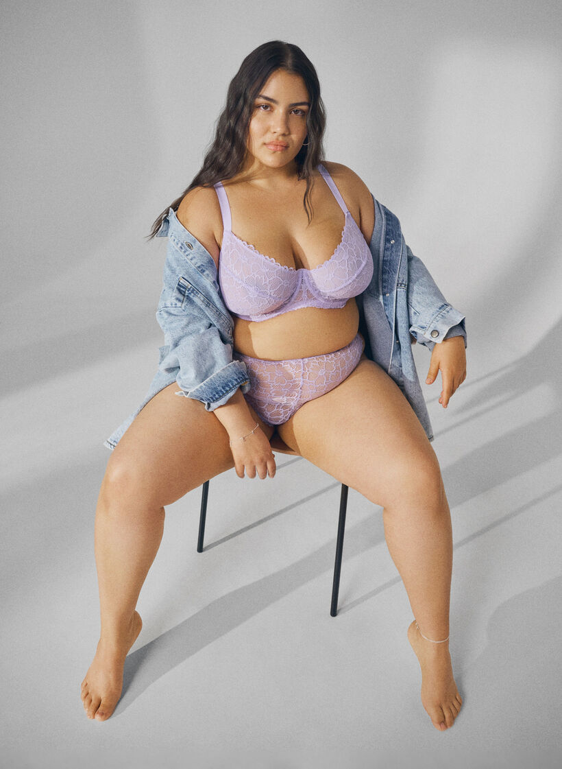 String aus floraler Spitze mit normaler Taillenhöhe, lila, Image image number 0