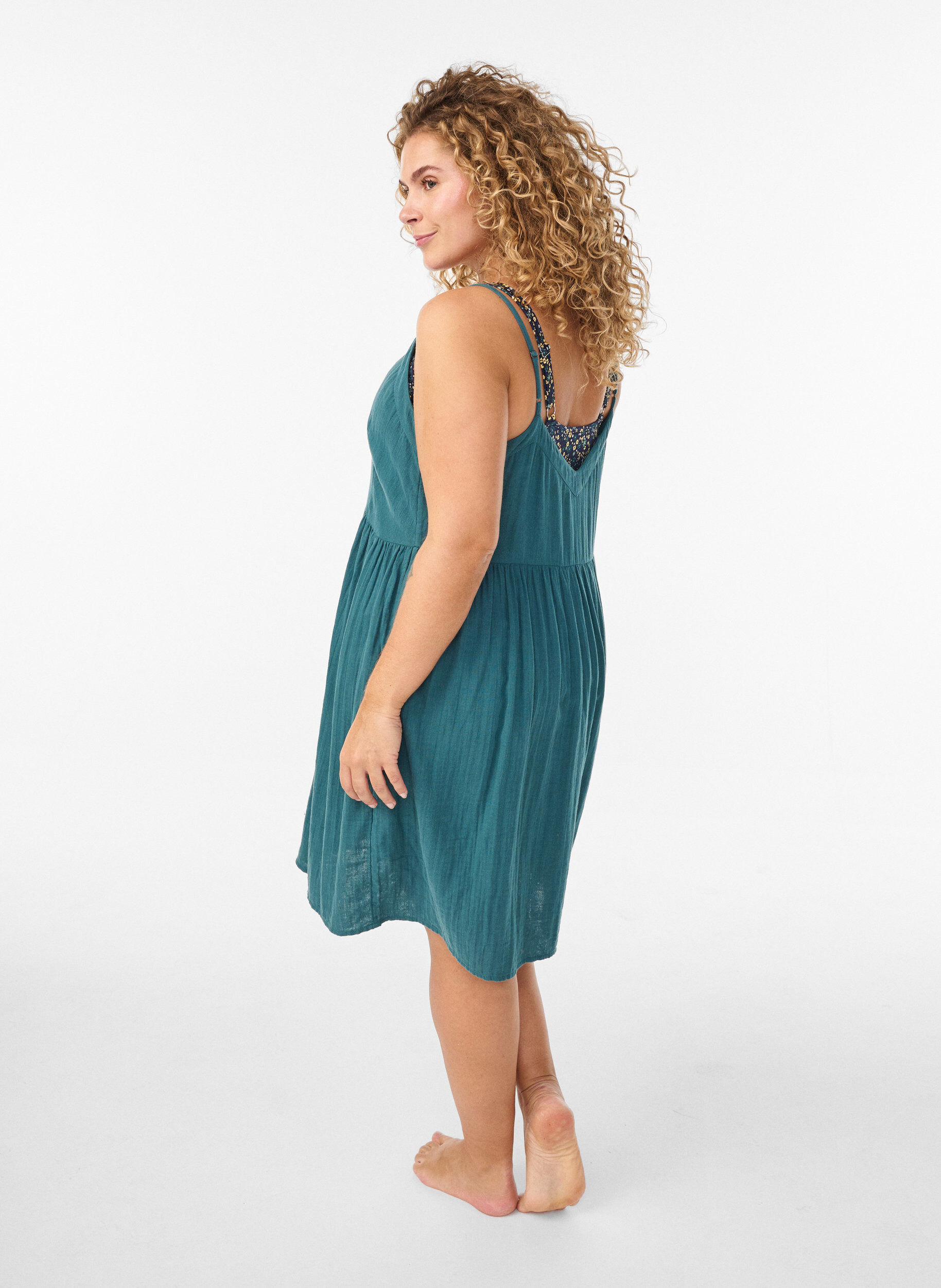 Zizzi Strandkleid aus Baumwolle mit schmalen Tr&auml;gern, Gr&uuml;n, Model image number 2