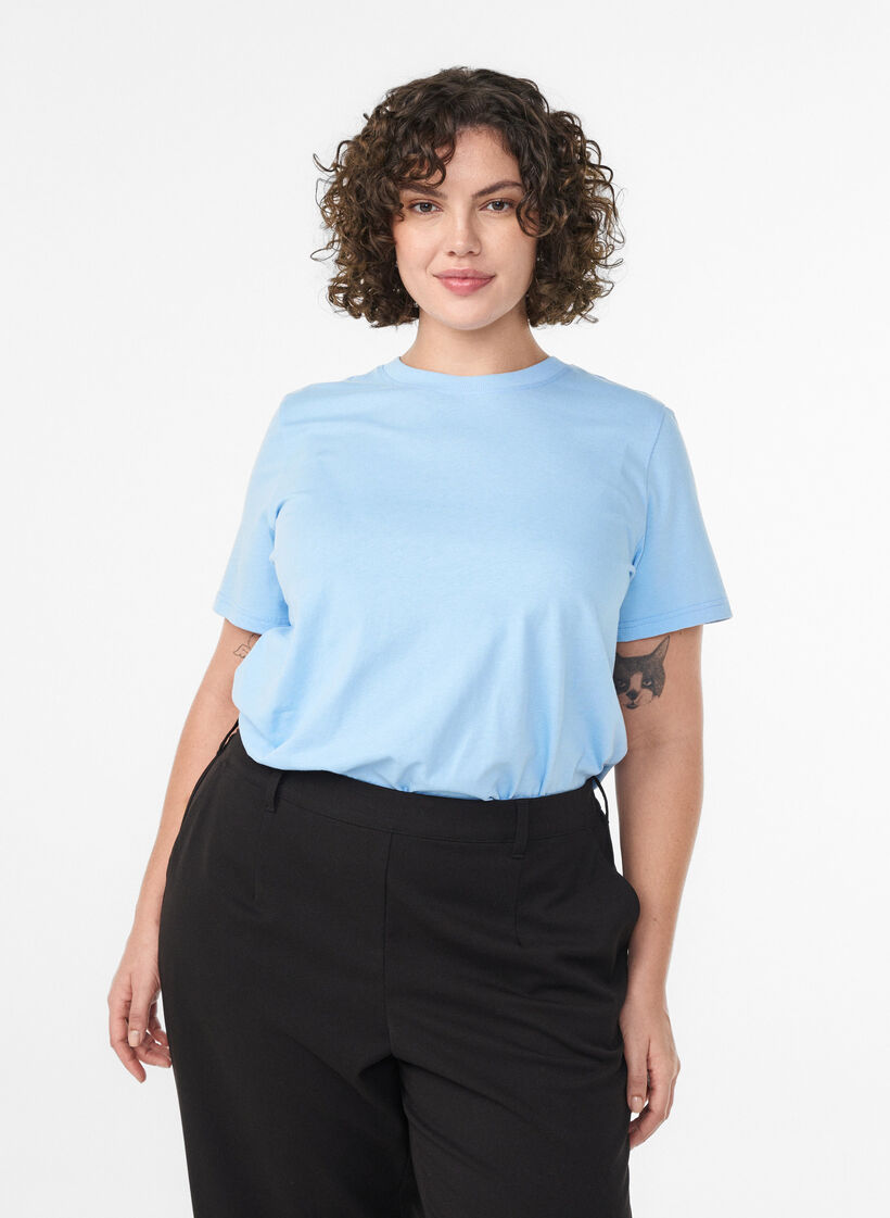 Basic-T-Shirt aus Baumwolle mit Rundhalsausschnitt, Blau, Model image number 0