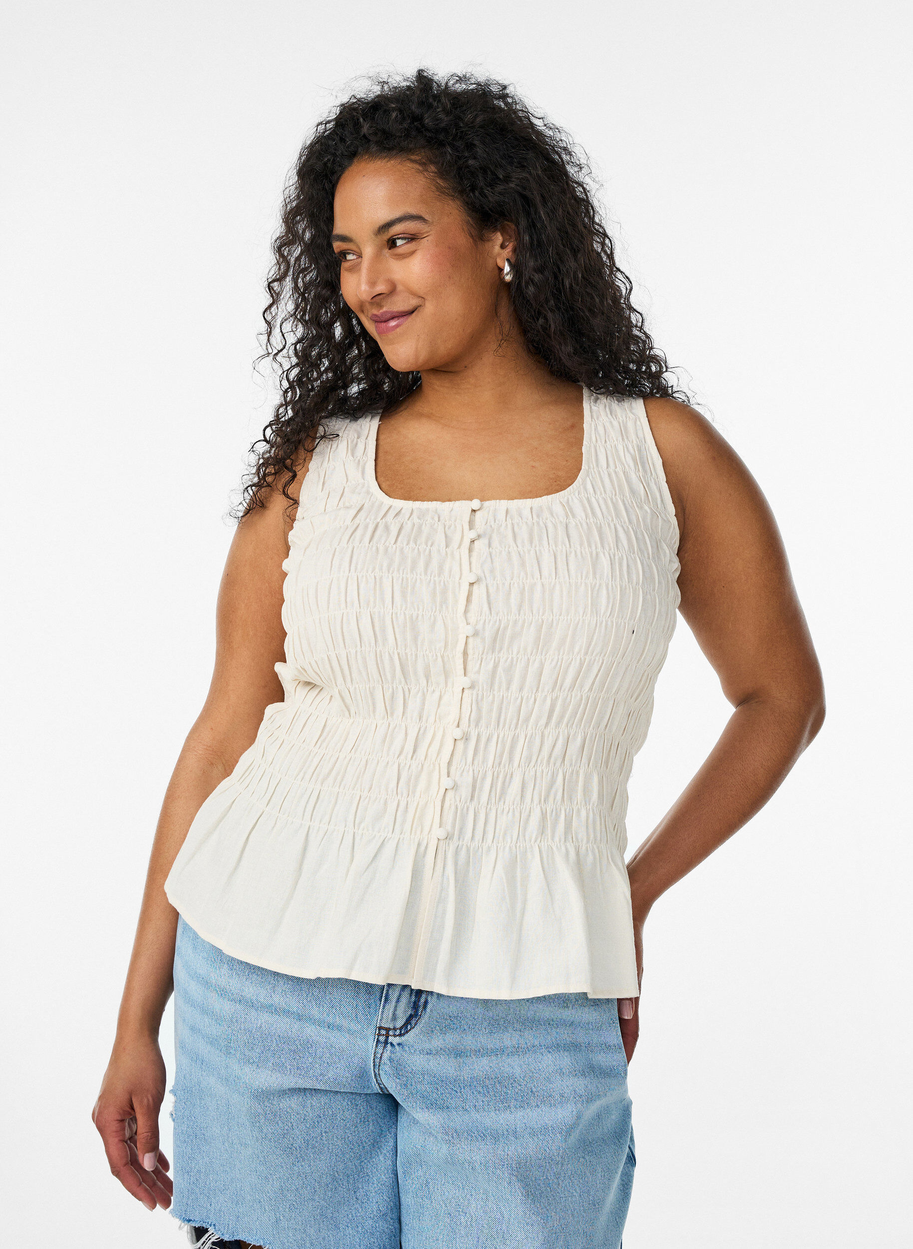 ZizziTop sans manches en coton et lin avec smocks, Vanille, Model image number 0