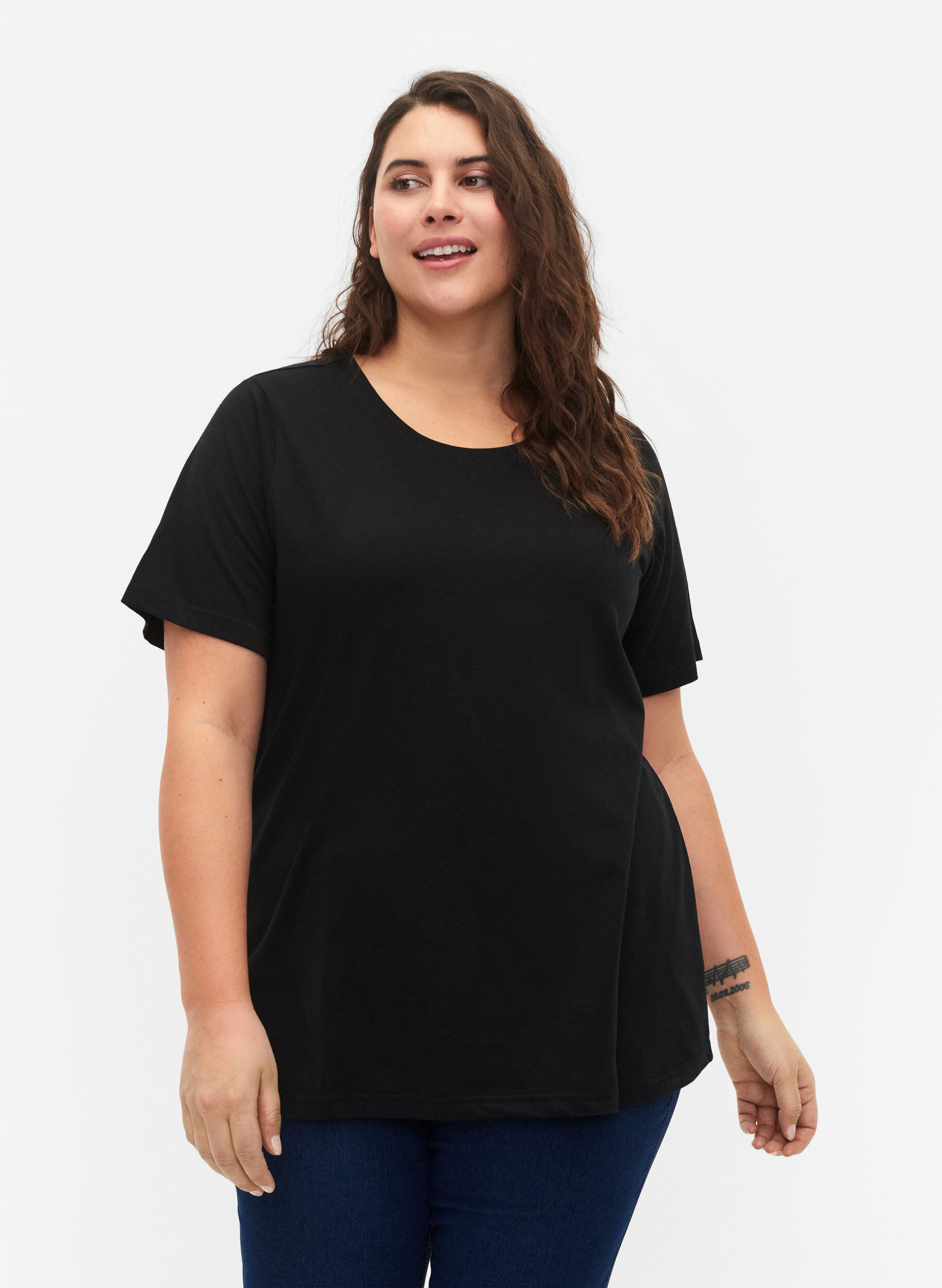 Zizzi FLASH - 2-pack t-shirts &agrave; col rond, Black/Black, Model image number 0