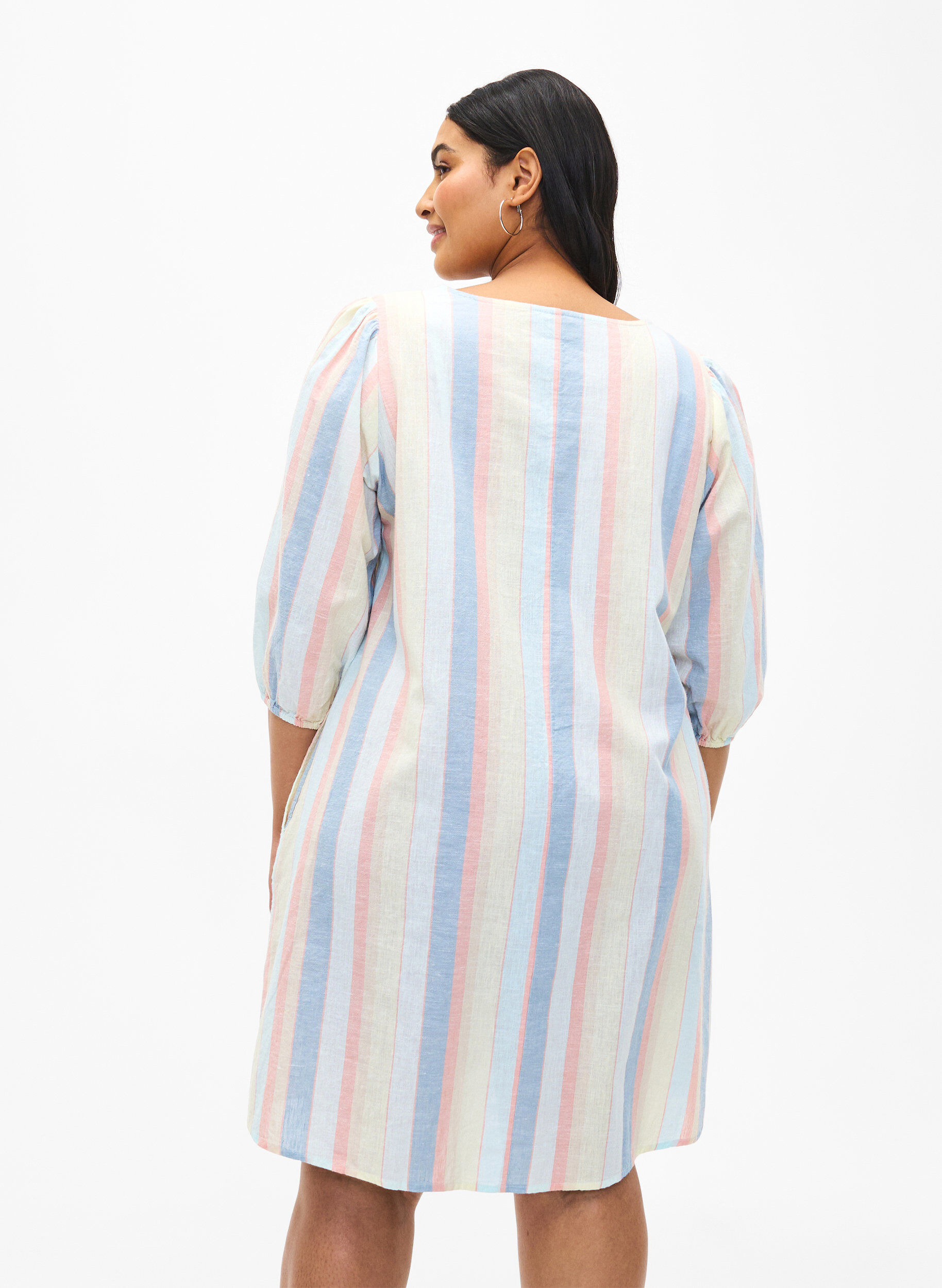 Zizzi Robe courte en coton et lin m&eacute;lang&eacute;s, Multi Color Stripe, Model image number 1