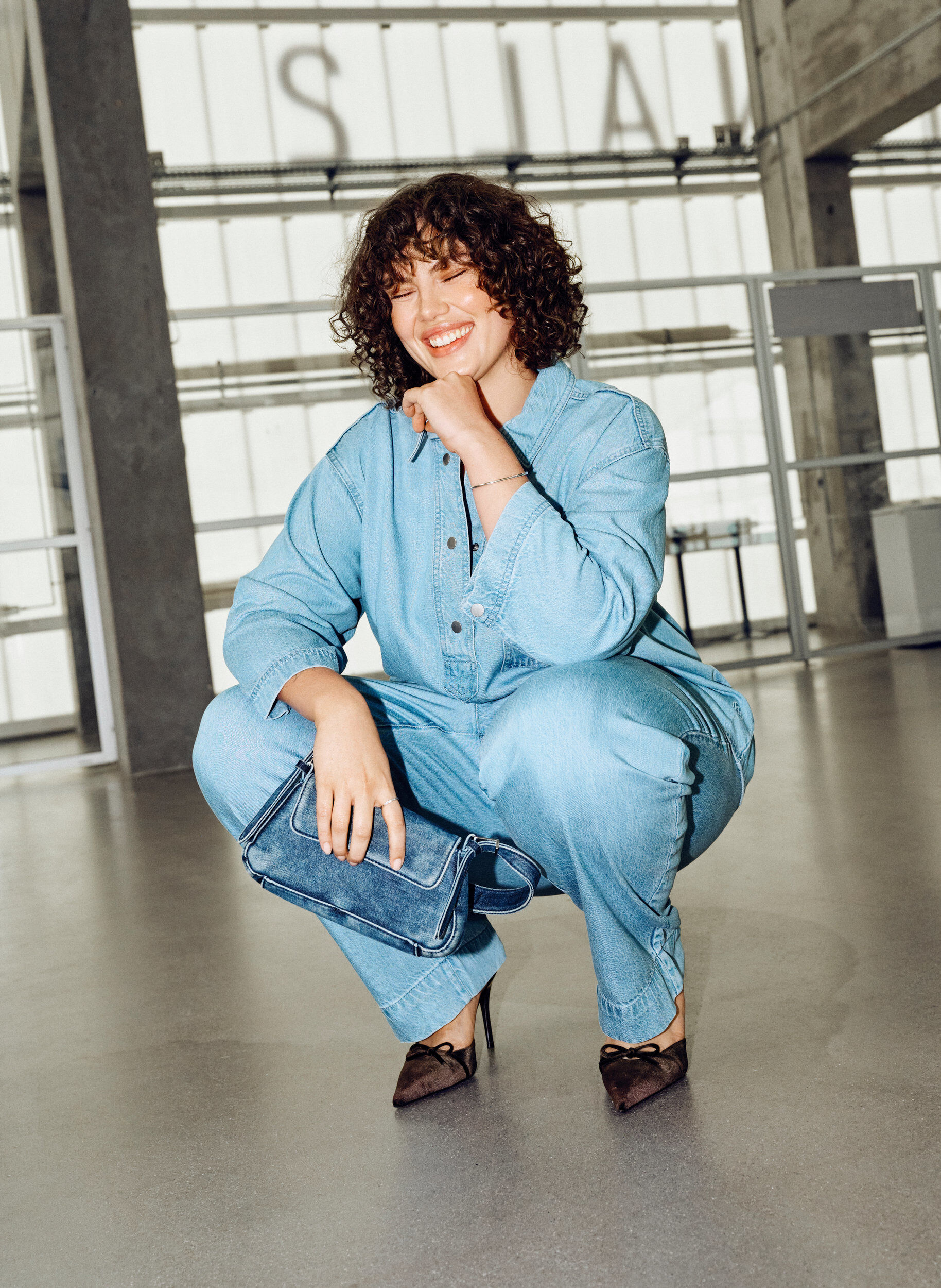 Zizzi Chemise en denim ample avec manches 3/4, Bleu Clair, Image image number 0