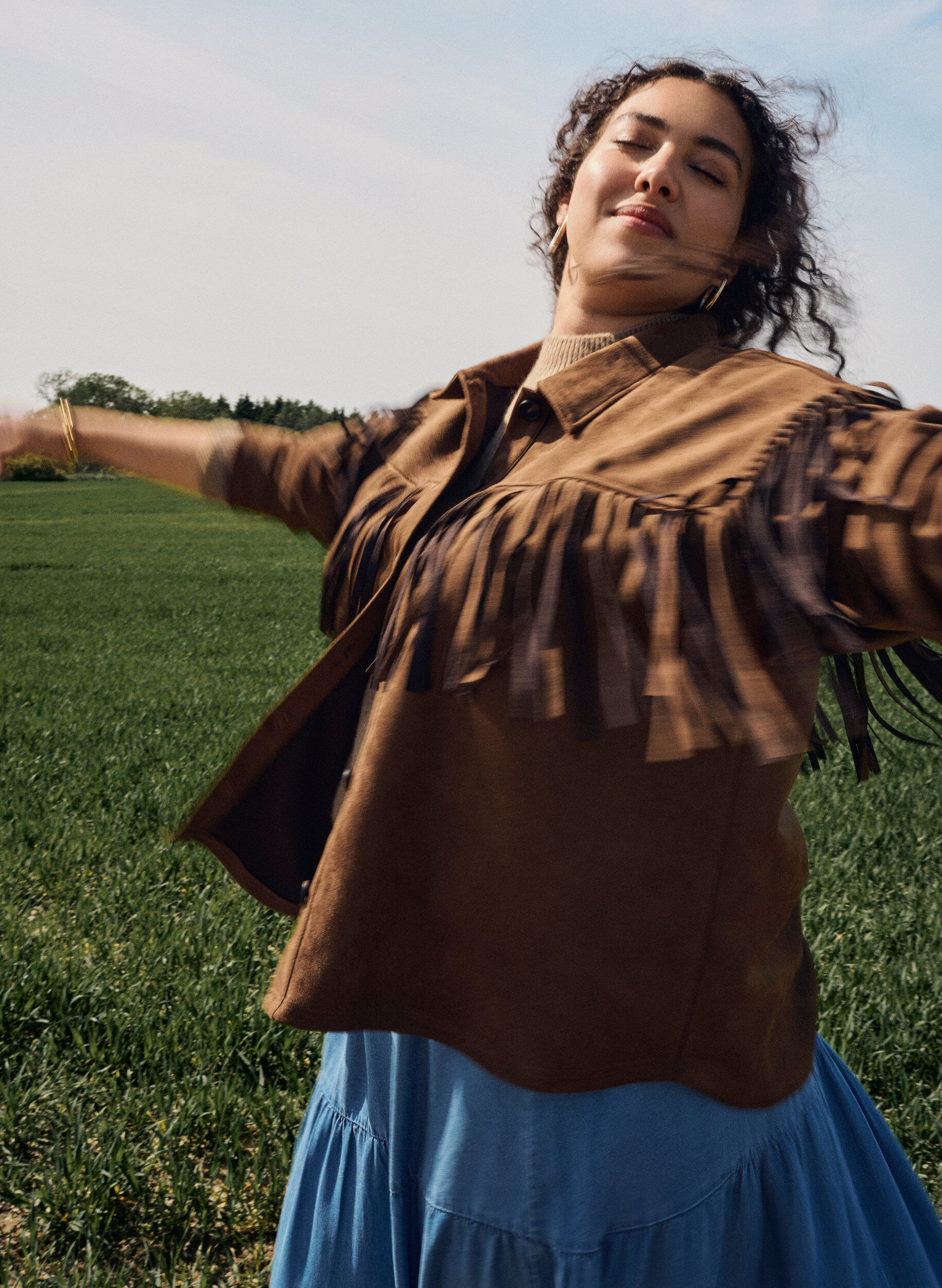 Zizzi Jacke aus Wildlederimitat mit Fransen, Braun, Image image number 0