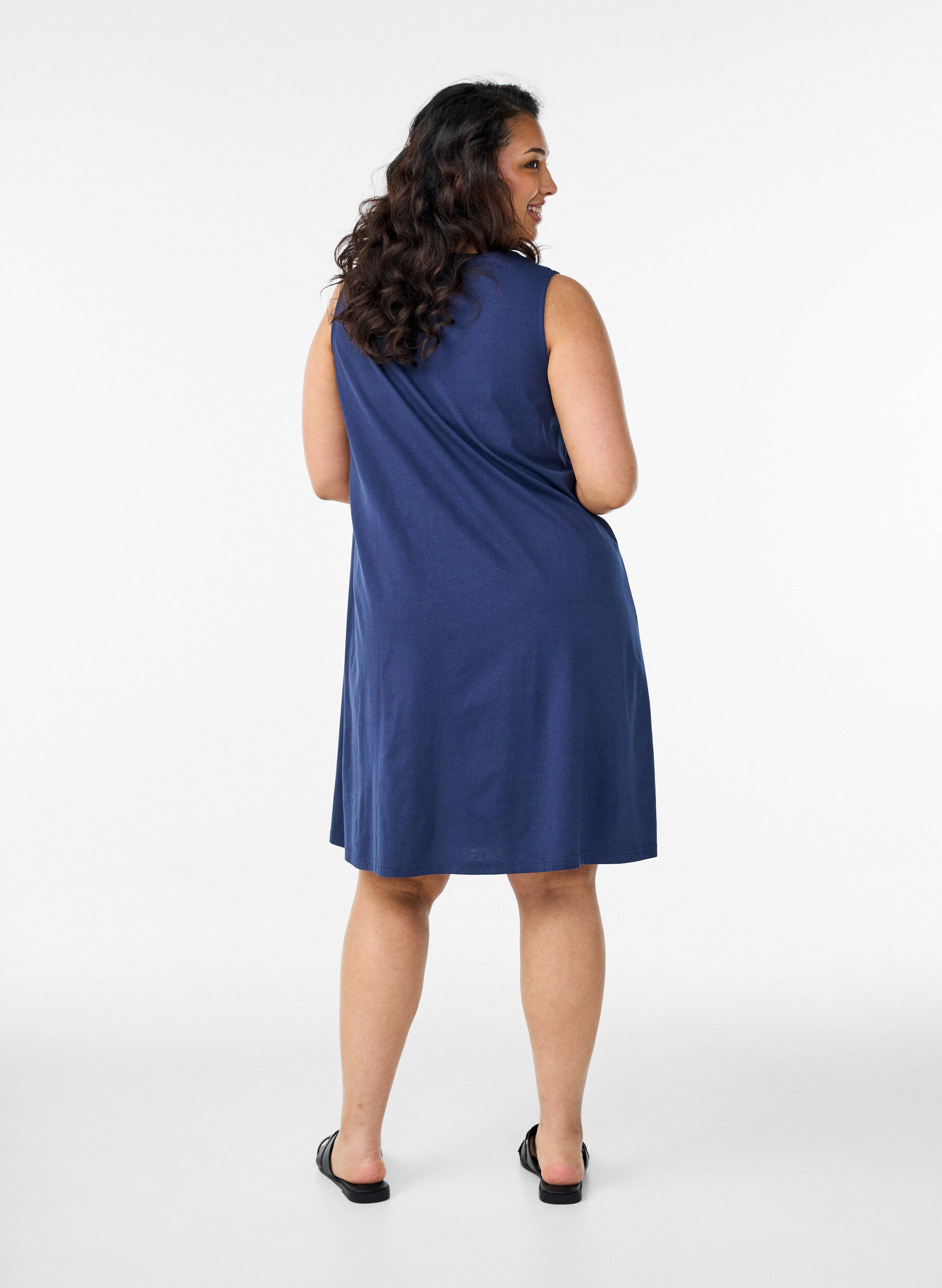 Zizzi &Auml;rmelloses Kleid in A-Linie, Blau, Model image number 2