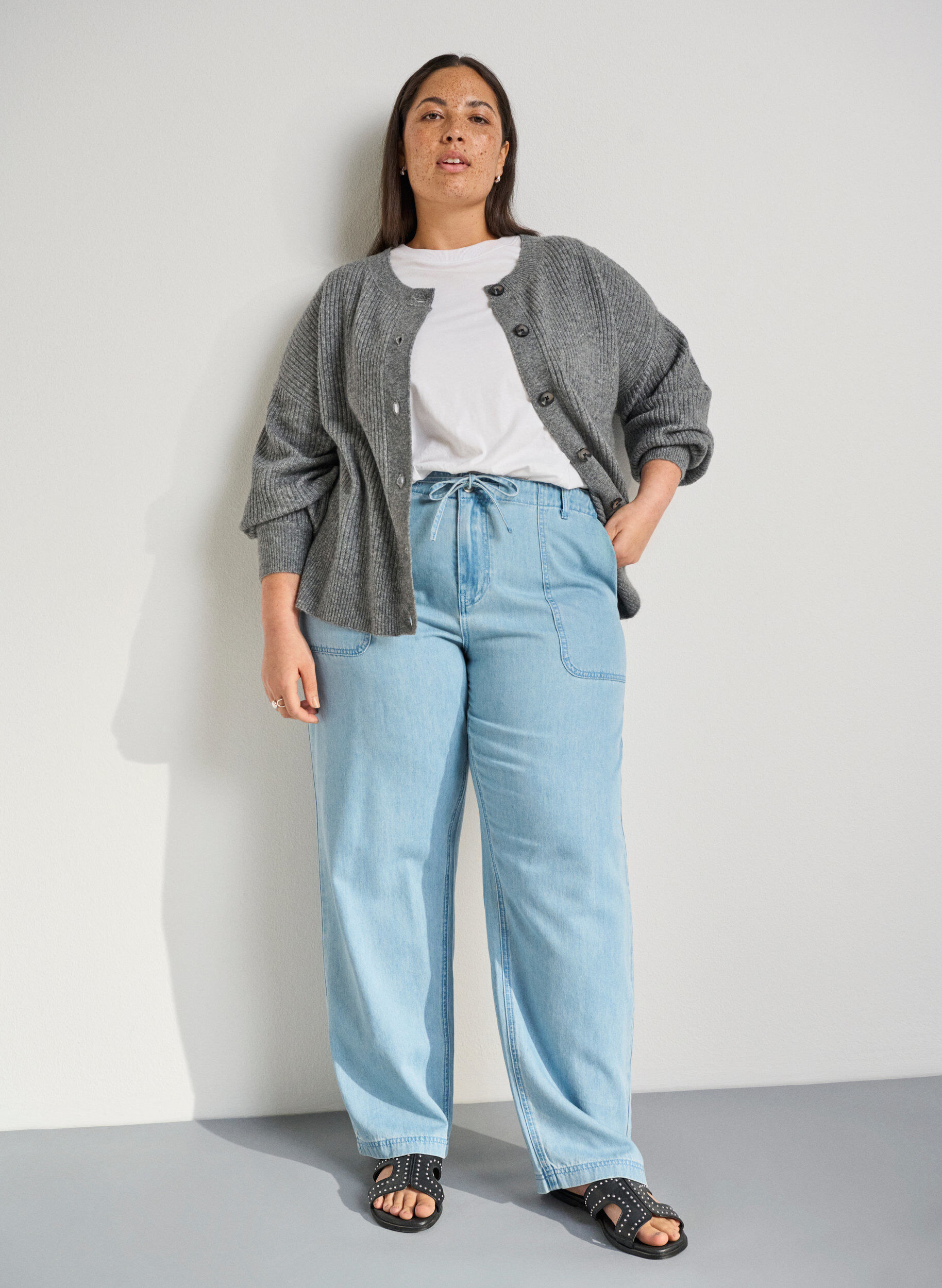 Zizzi Flache Sandalen mit Nieten, Schwarz, Image image number 0