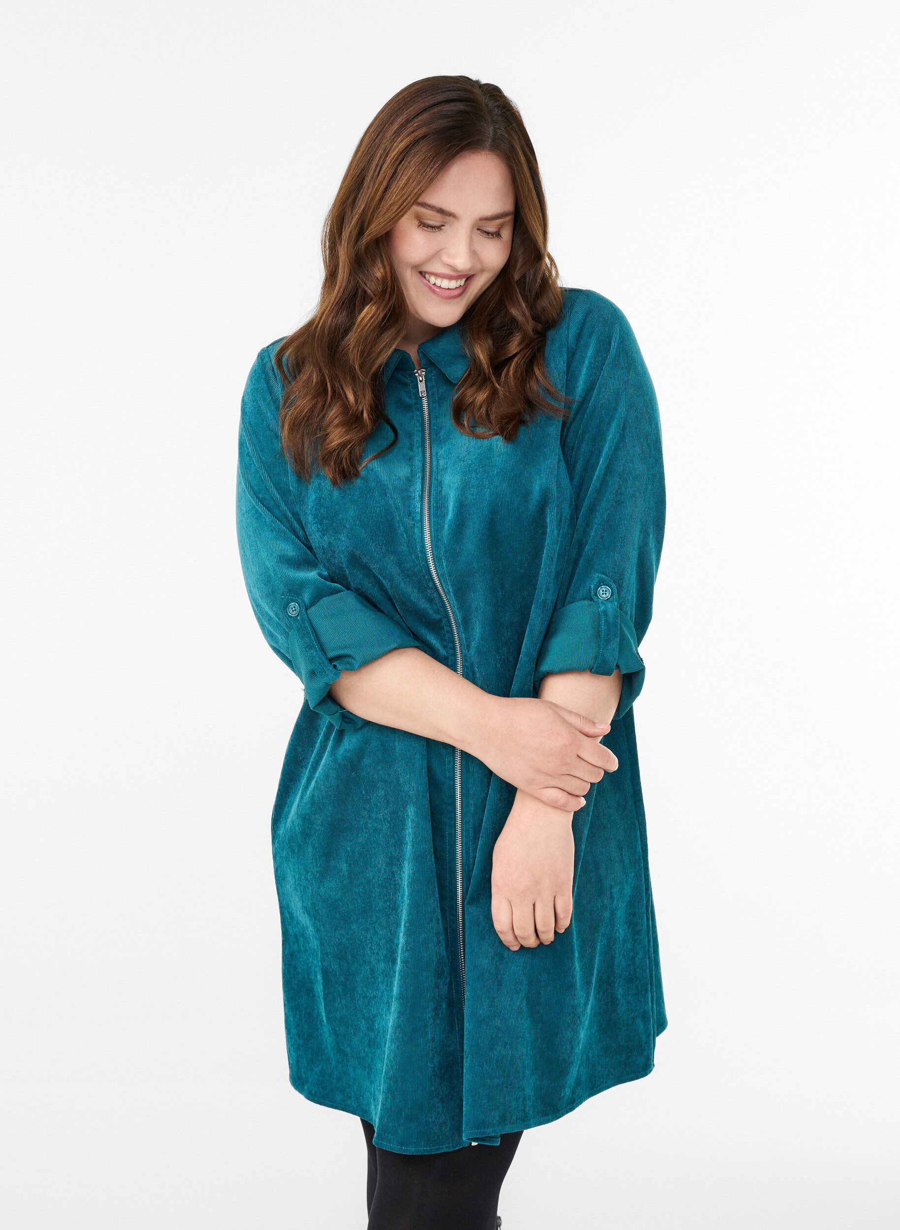 Robe en velours c&ocirc;tel&eacute; avec zip et manches 3/4, Vert fonc&eacute;, Model