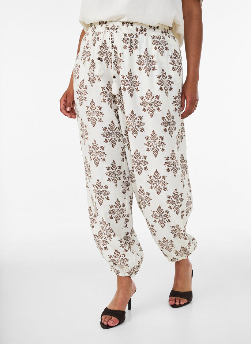 Gemusterte Ballonhose mit hoher Taille, Vanille, Model image number 2