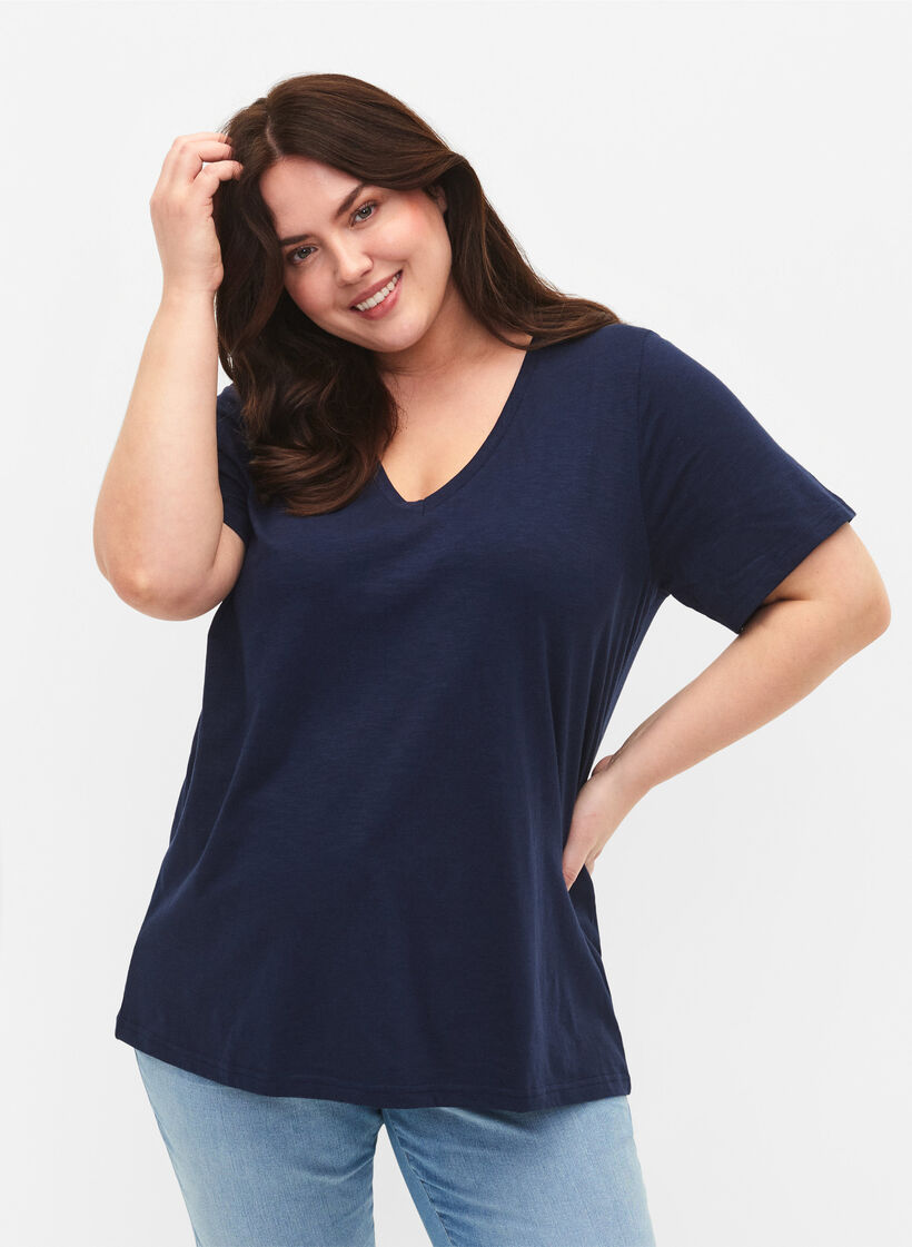 Kurz&auml;rmeliges Basic T-Shirt mit V-Ausschnitt, Blau, Model image number 0