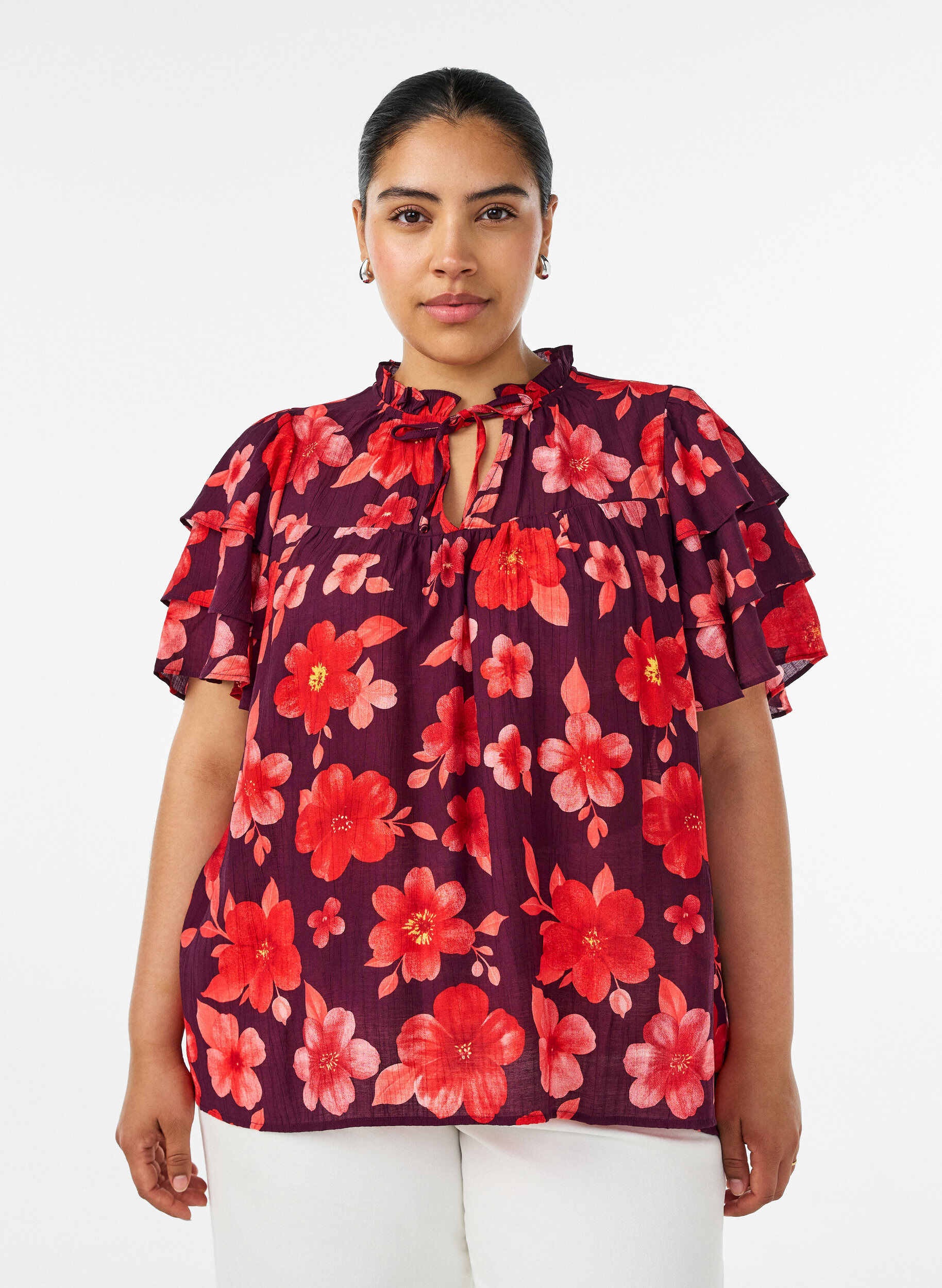 ZizziGebl&uuml;mte Bluse aus Viskose mit R&uuml;schen&auml;rmeln, Lila, Model image number 0