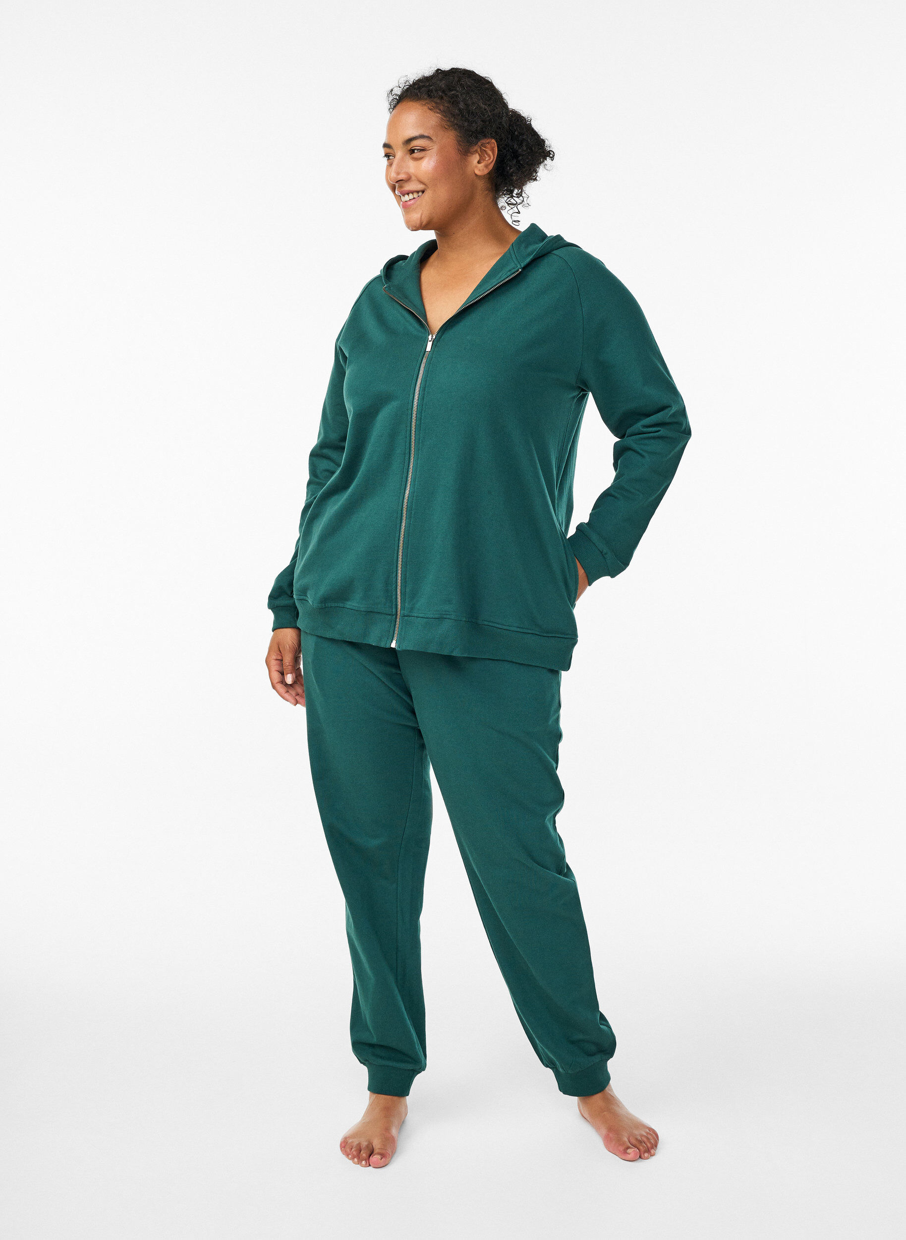 Zizzi Sweat &agrave; capuche zipp&eacute; avec imprim&eacute; au dos, Vert fonc&eacute;, Model image number 1