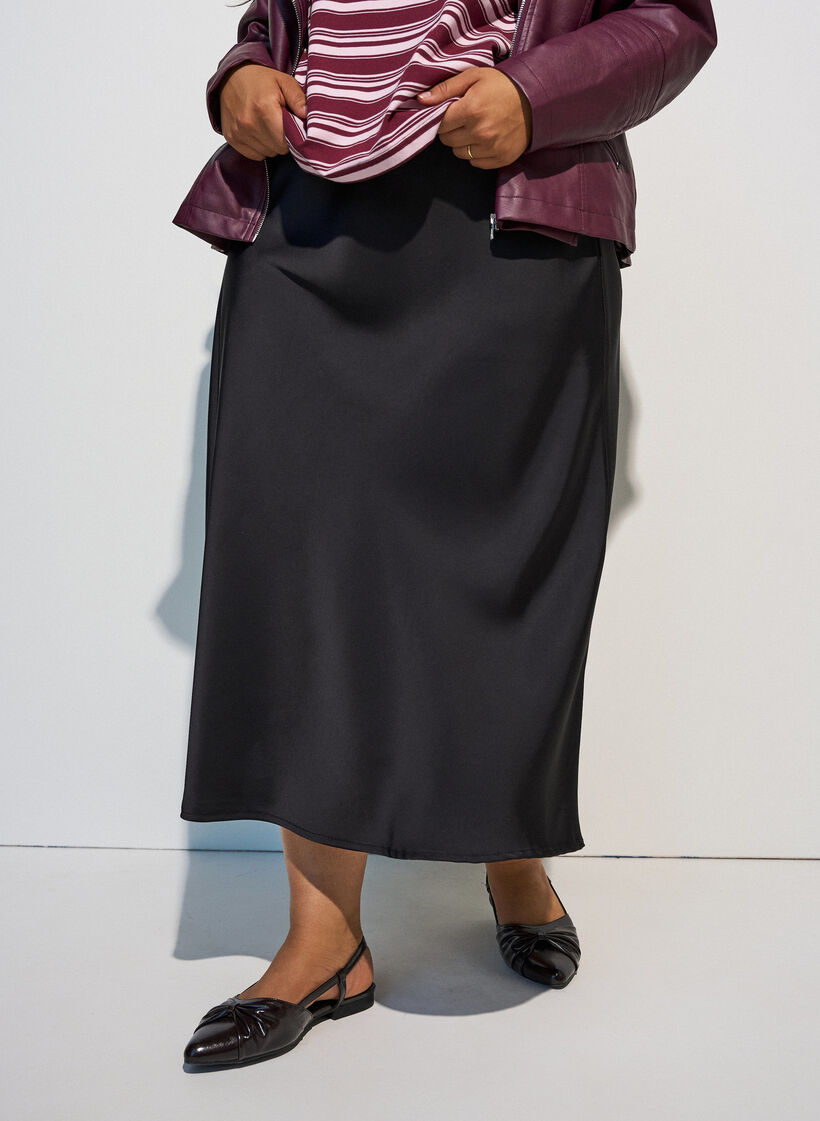 Jupe midi en satin, Noir, Model image number 3