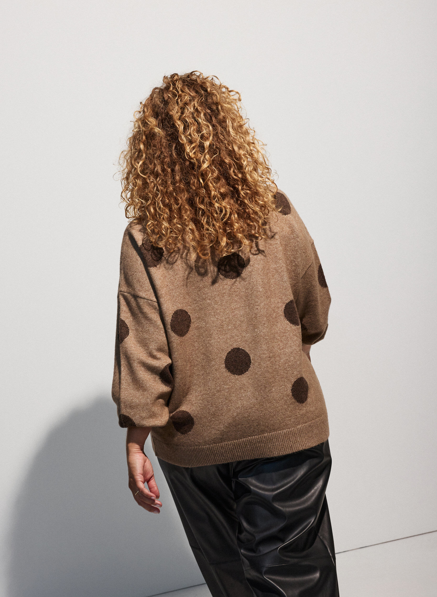 ZizziBlouse en maille &agrave; pois, Marron, Model image number 3