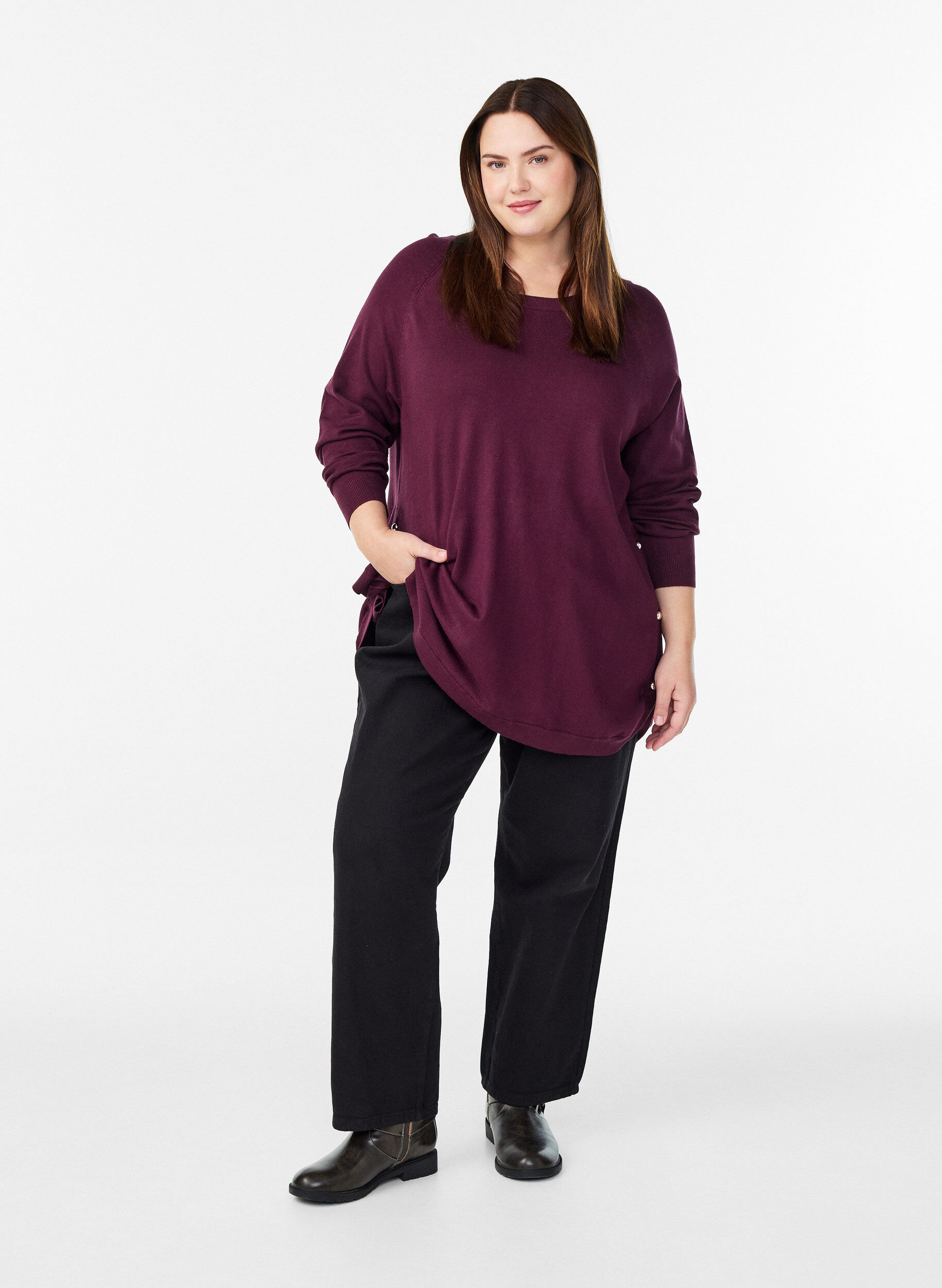 ZizziBlouse en maille avec boutons sur le c&ocirc;t&eacute;, Bordeaux, Model image number 1