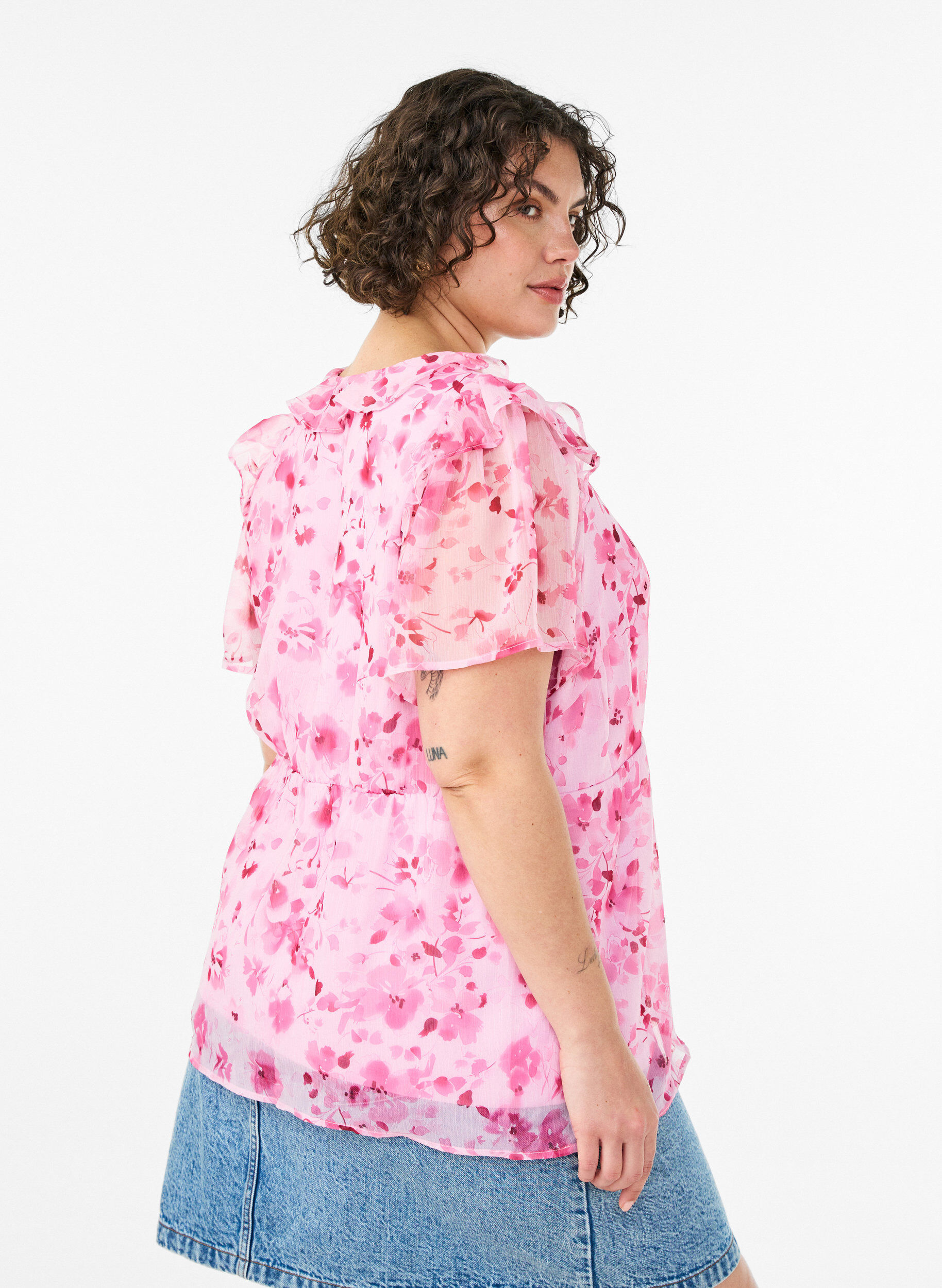 ZizziGebl&uuml;mte Bluse mit R&uuml;schenkragen und Peplum-Effekt, Pink, Model image number 2