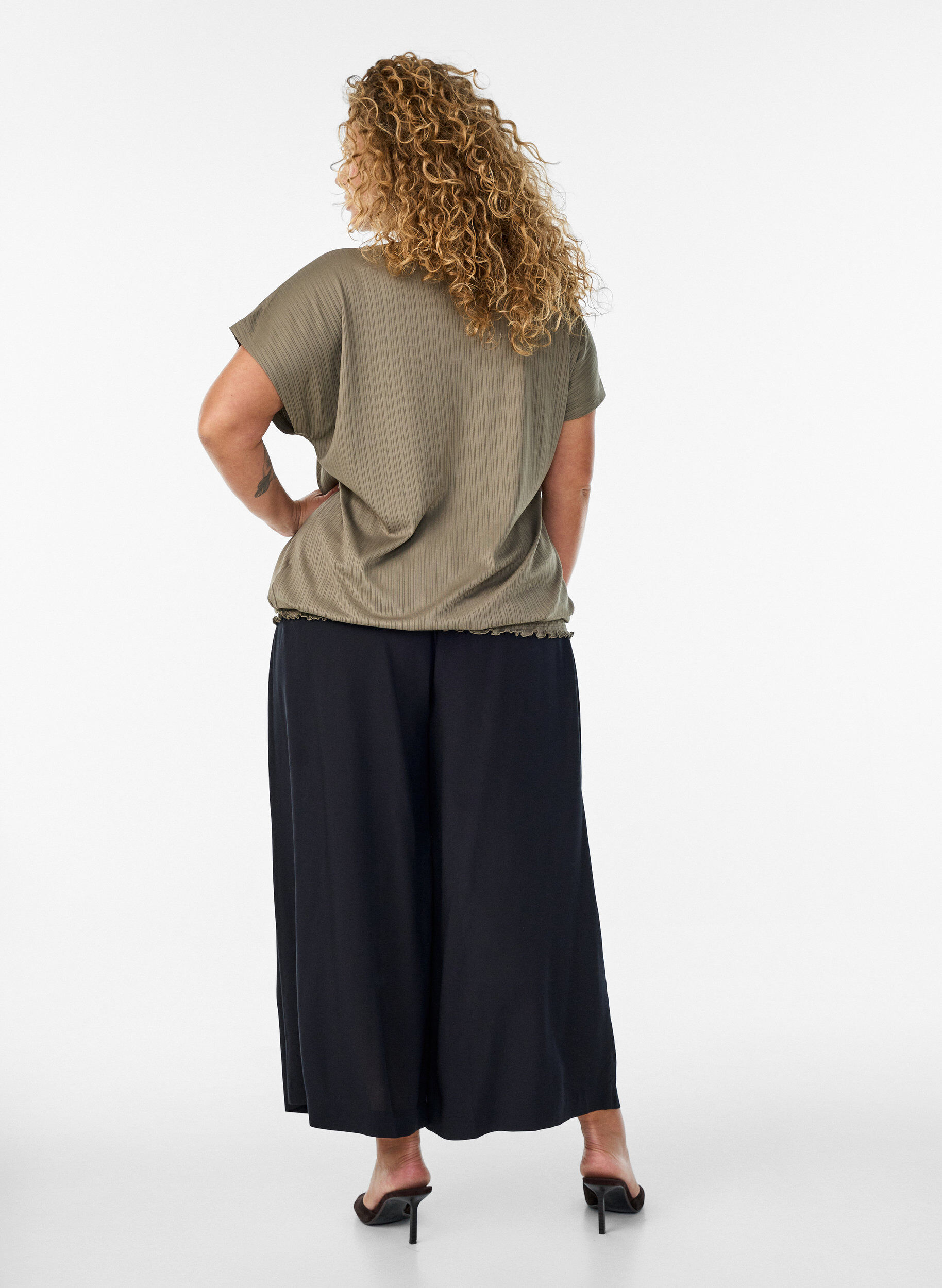 ZizziCulottes aus Viskose mit hoher Taille und weiten Beinen, Schwarz, Model image number 1