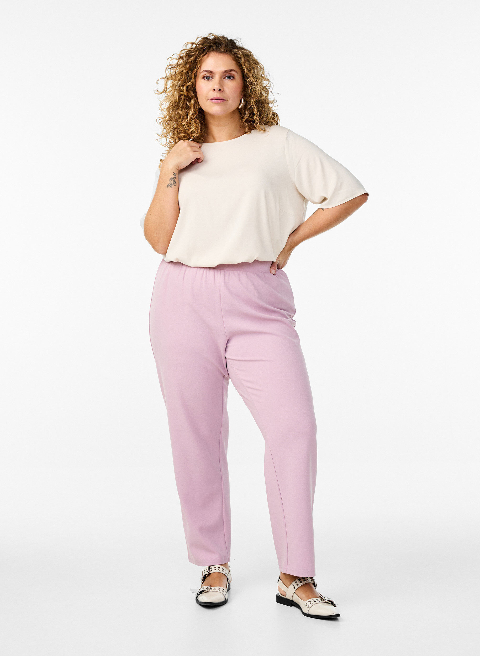 Zizzi FLASH &ndash; Kurz&auml;rmelige, gewebte Bluse mit Rundhals, Beige, Model image number 1