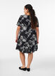 Kleid aus Viskose mit Schnittlinie, Schwarz, Model image number 2