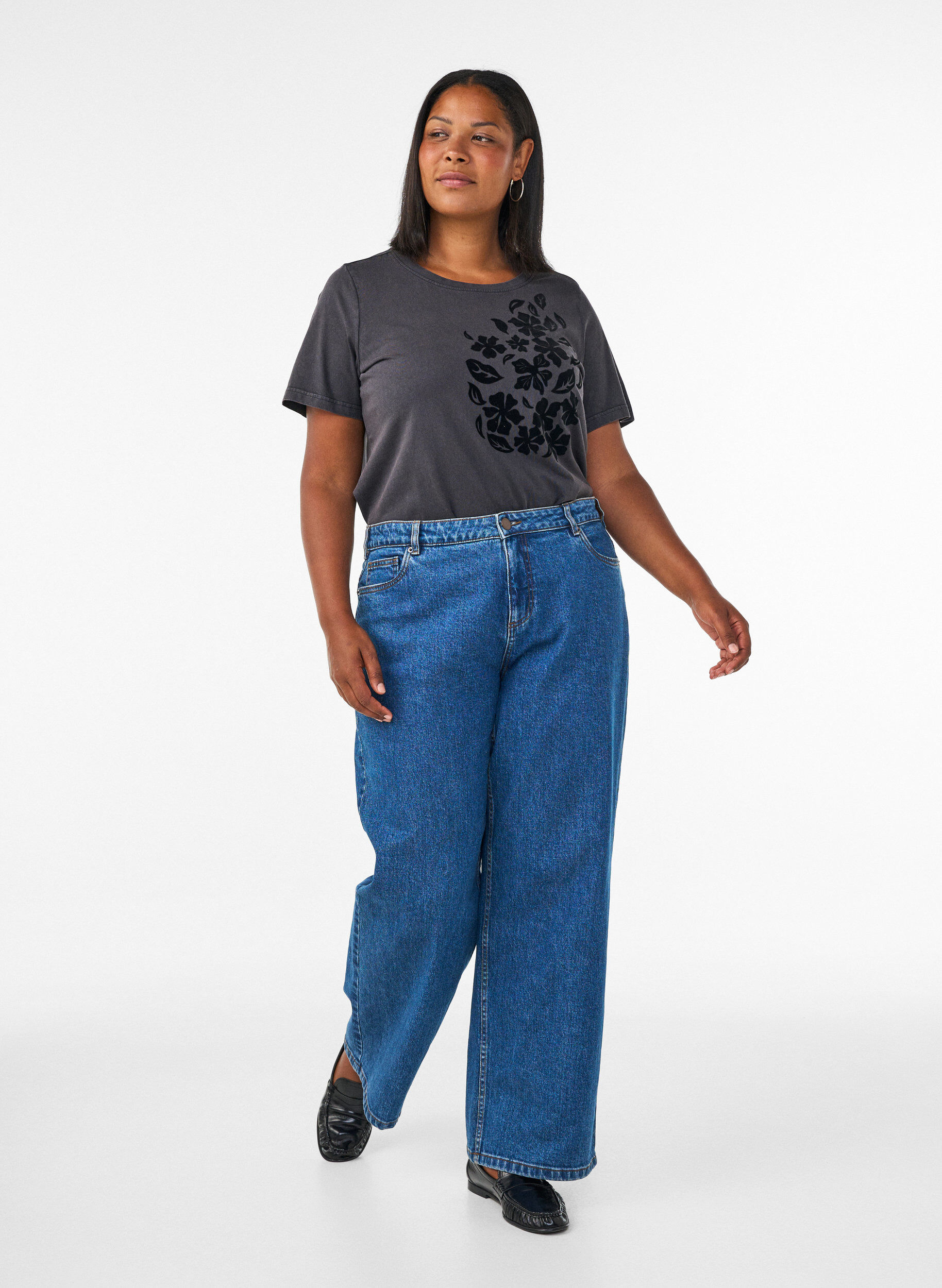 ZizziT-Shirt aus Bio-Baumwolle mit Print, Grau, Model image number 1