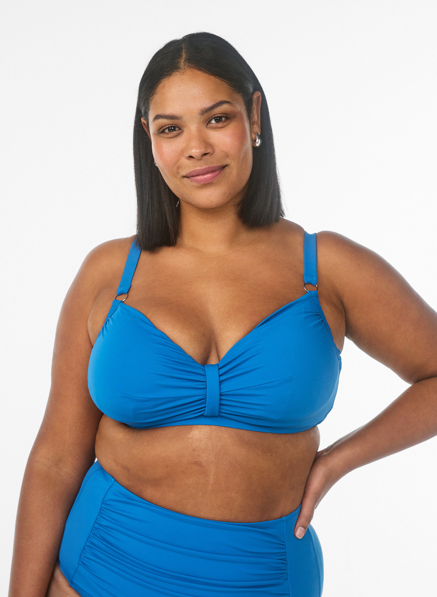 Zizzi Soutien-gorge de bikini &agrave; armatures avec drap&eacute;, Bleu, Model image number 0