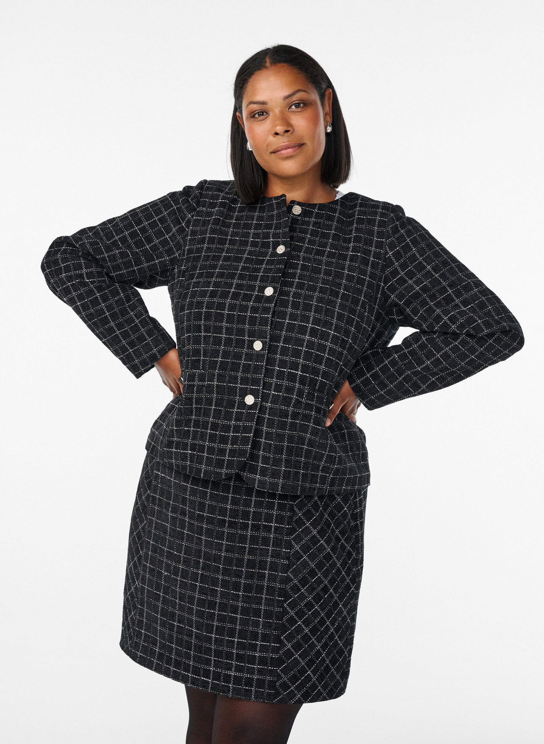 Karierter Rock, Schwarz, Model