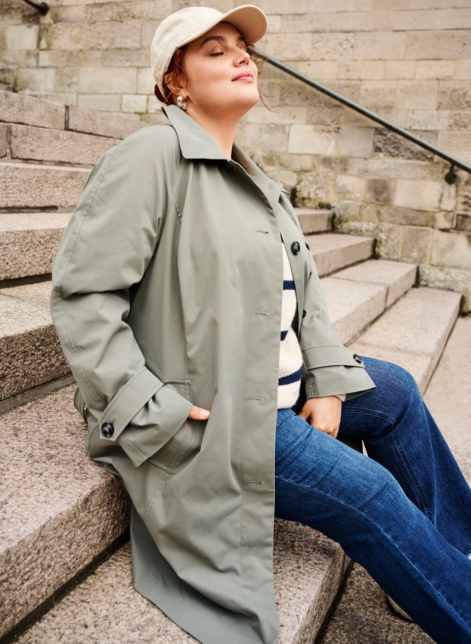 Zizzi Trenchcoat mit Taschen und G&uuml;rtel, Sea Spray, Image image number 1