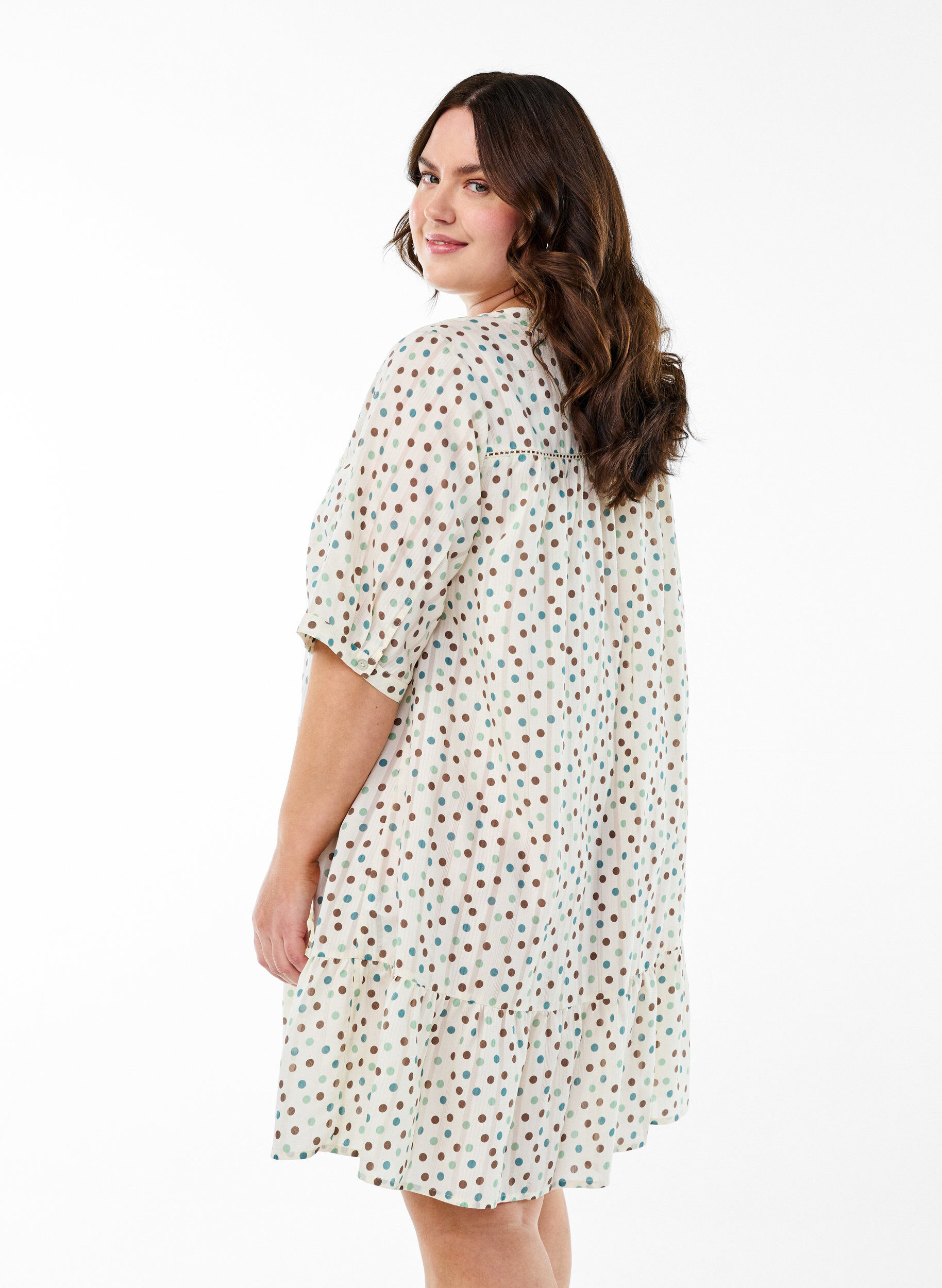 Zizzi Robe courte en viscose avec bordure en dentelle et coupe trap&egrave;ze, Blanc, Model image number 2