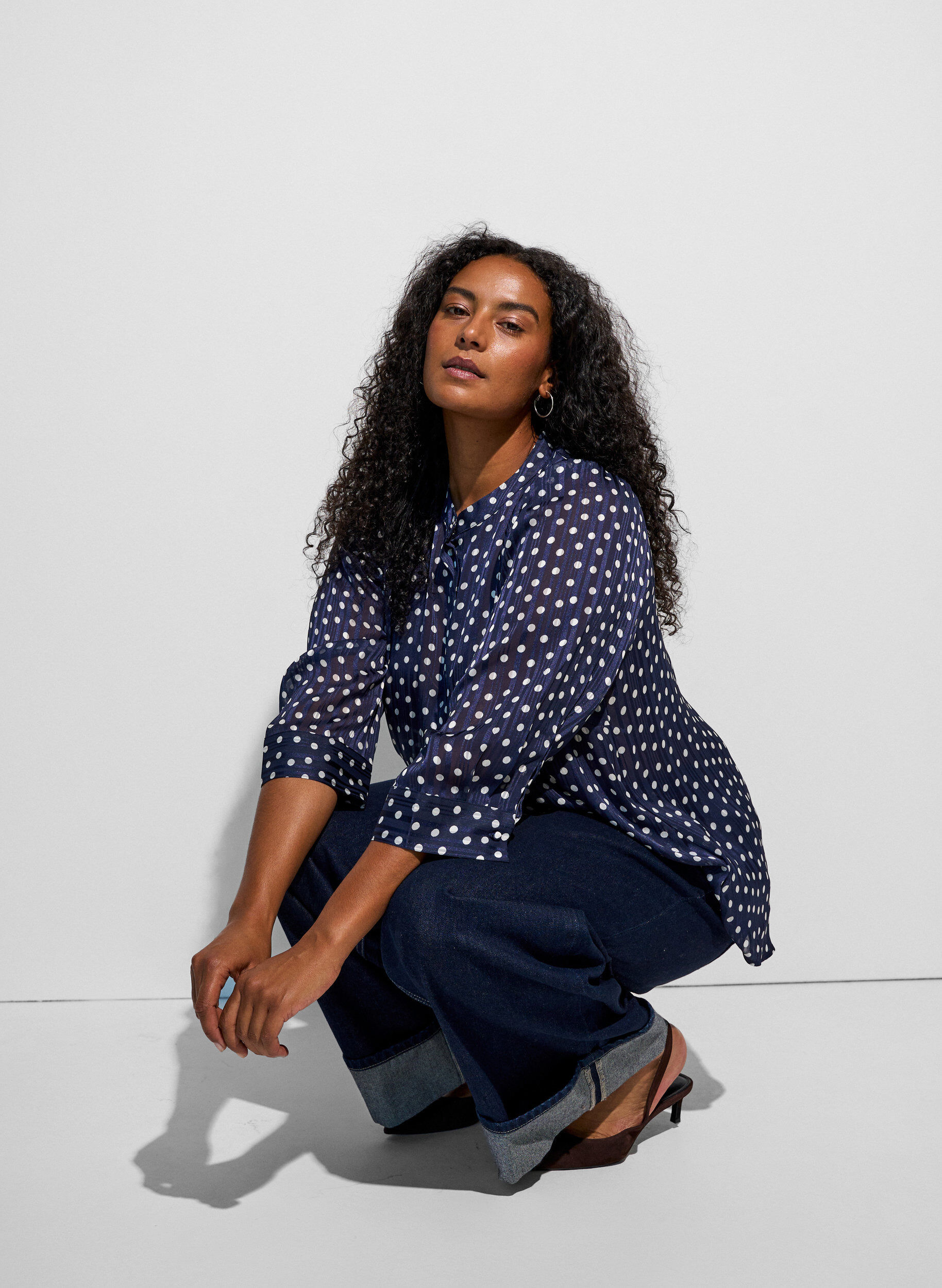 Gemusterte Bluse mit Stehkragen und 3/4-&Auml;rmeln, Blau, Model