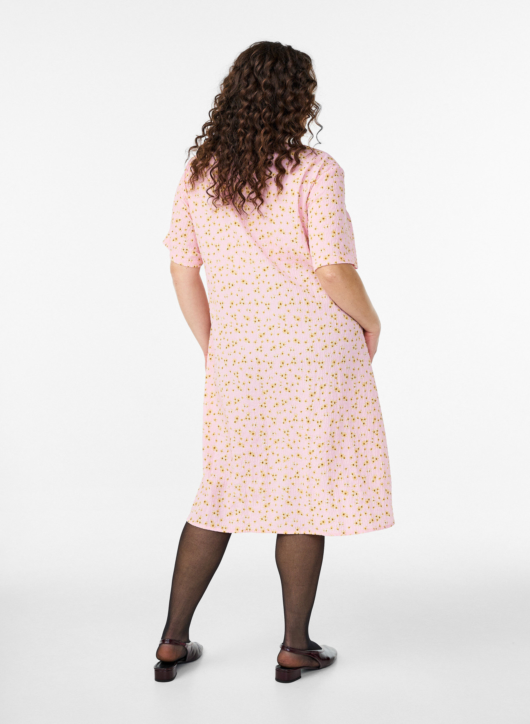 Zizzi FLASH - Robe &agrave; manches courtes avec col en V, Rose, Model image number 1