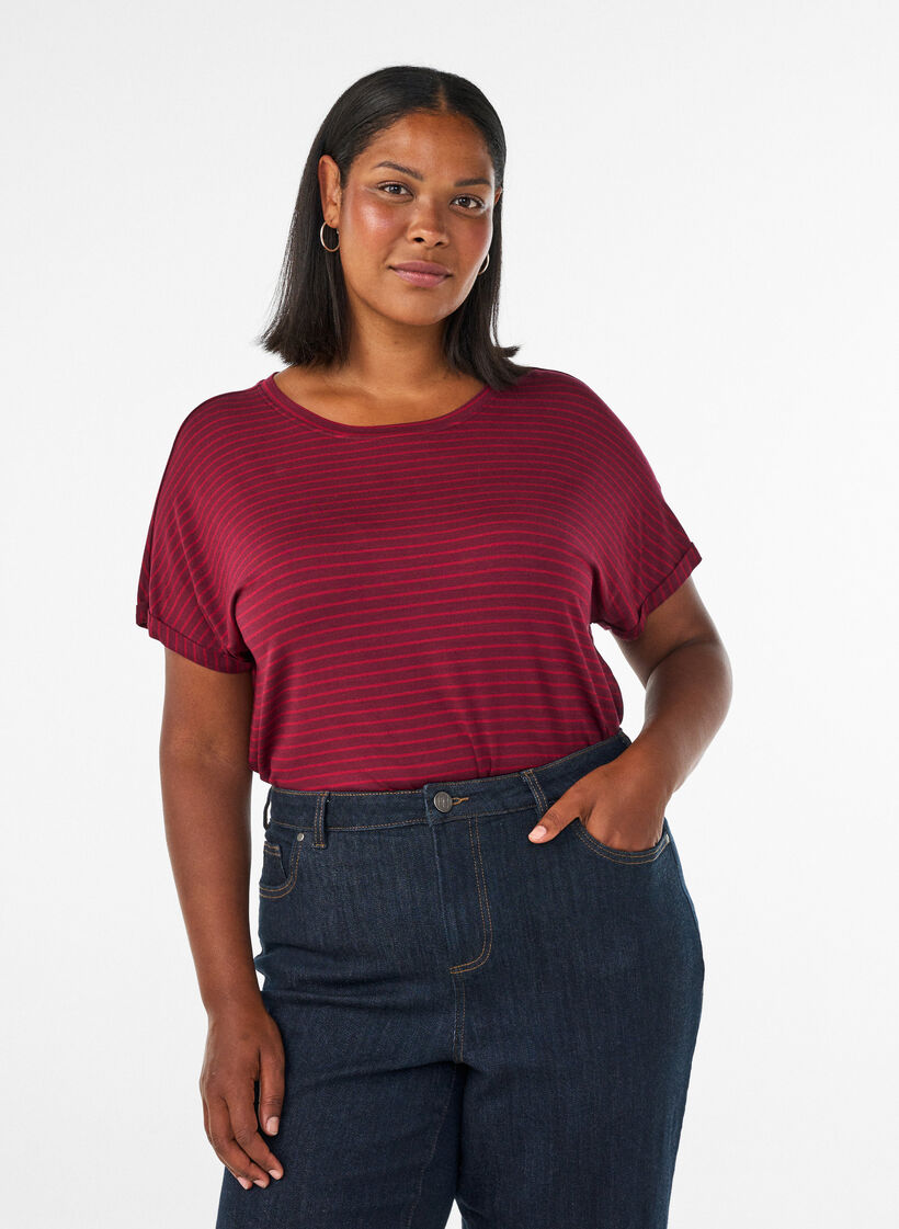 T-shirt ray&eacute; en viscose avec un col rond, Bordeaux, Model image number 0