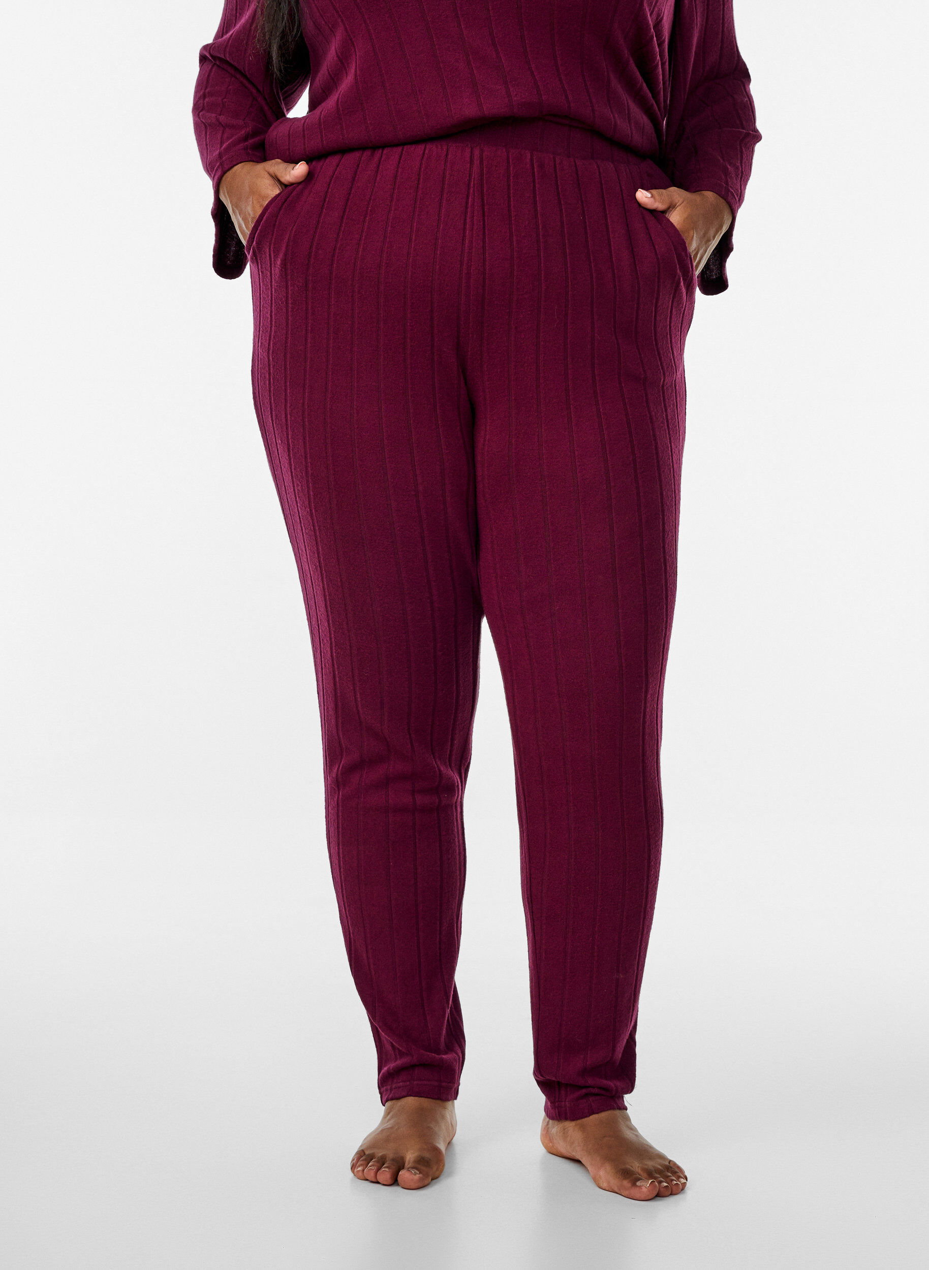 Zizzi Loungehose mit Taschen, Dunkles Bordeaux, Model image number 2