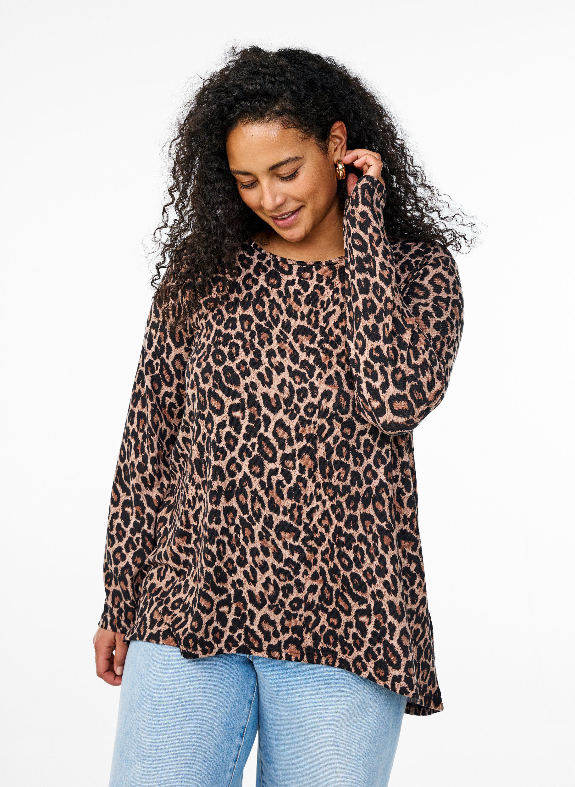 Zizzi Bluse mit Leopardenmuster und langen &Auml;rmeln, Braun, Model image number 0