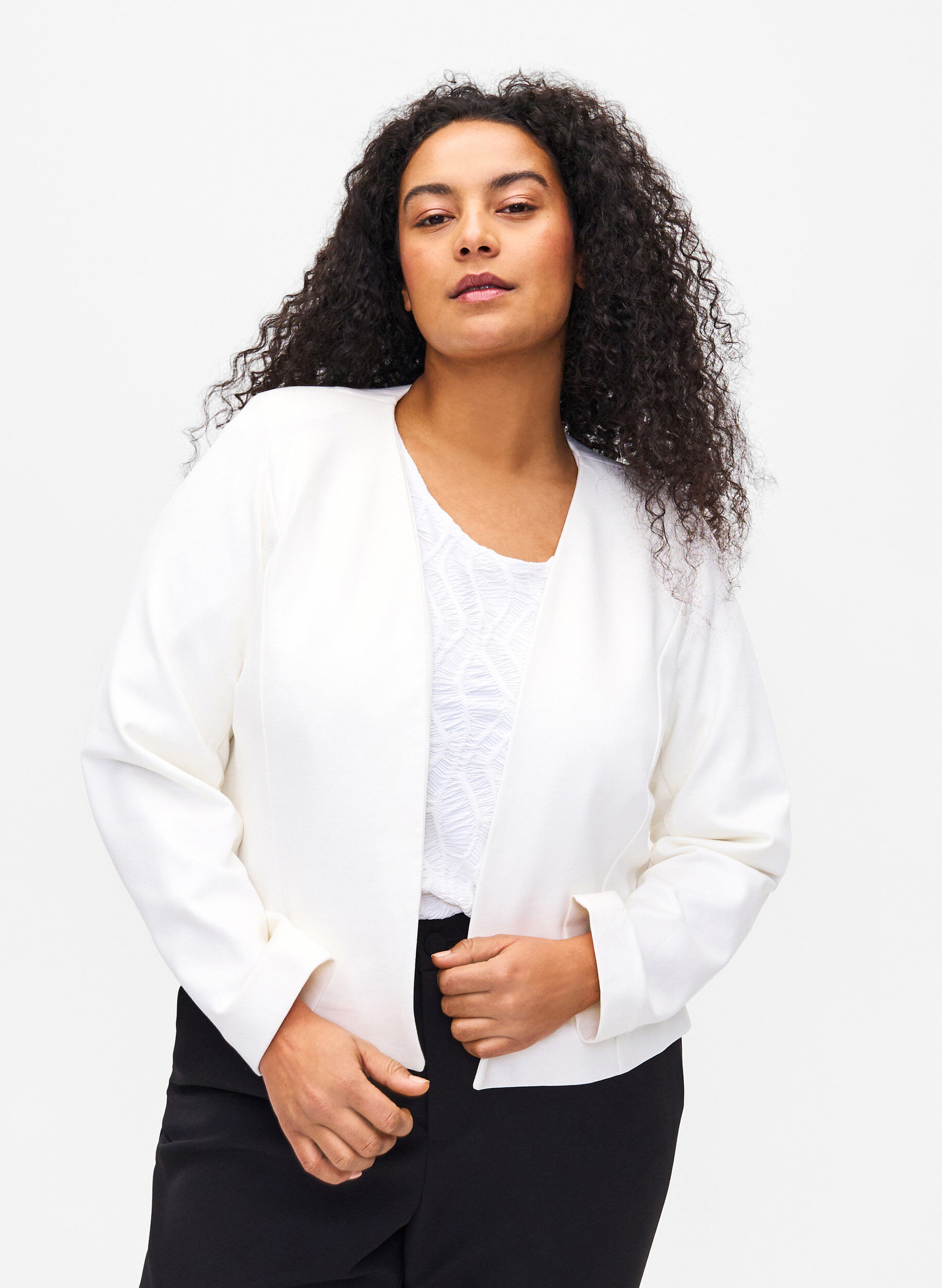 Zizzi Blazer court sans fermeture, Cloud Dancer, Model image number 0