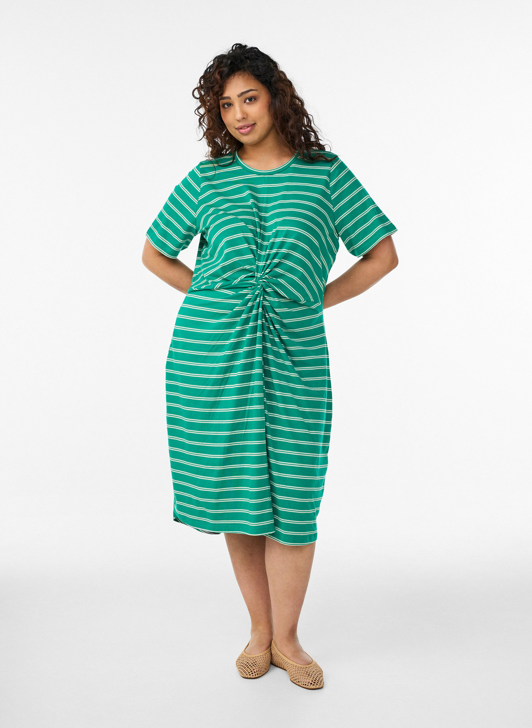 Robe en coton avec d&eacute;tail torsad&eacute;, Vert, Model