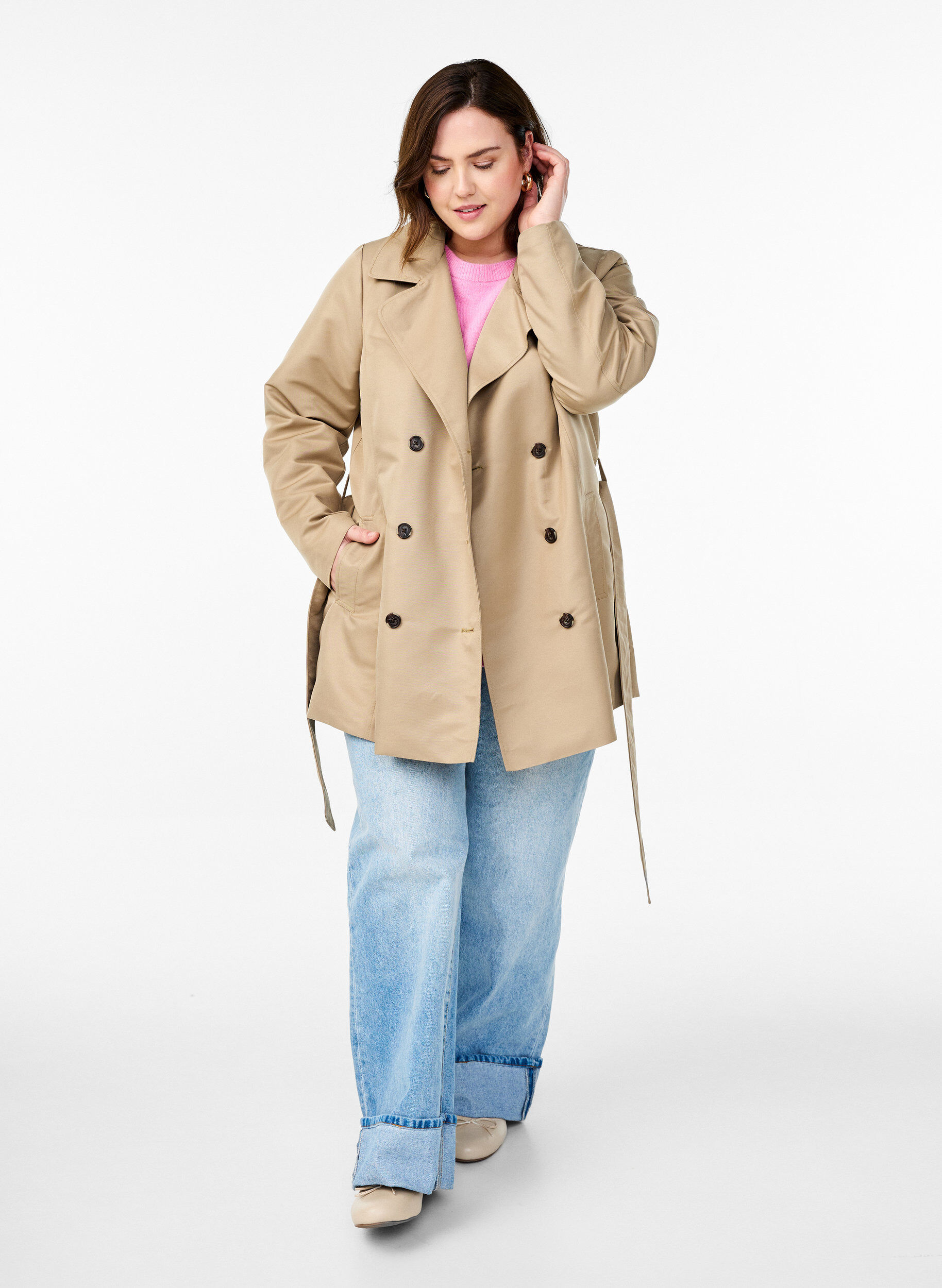 Zizzi Kurzer Trenchcoat mit G&uuml;rtel, Beige, Model image number 1
