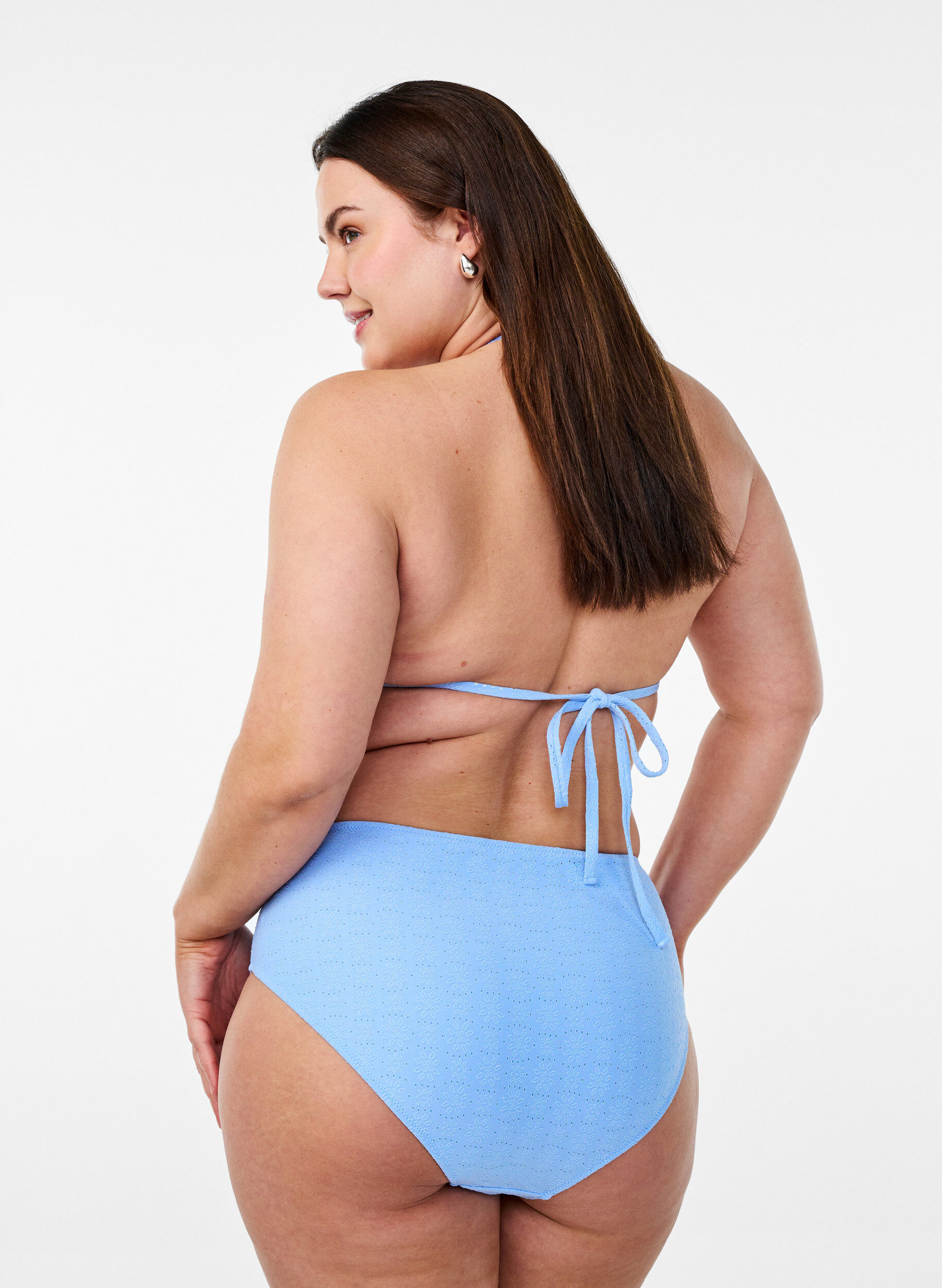 Zizzi Bikini short avec une coupe tai et un motif textur&eacute;, Bleu, Model image number 1